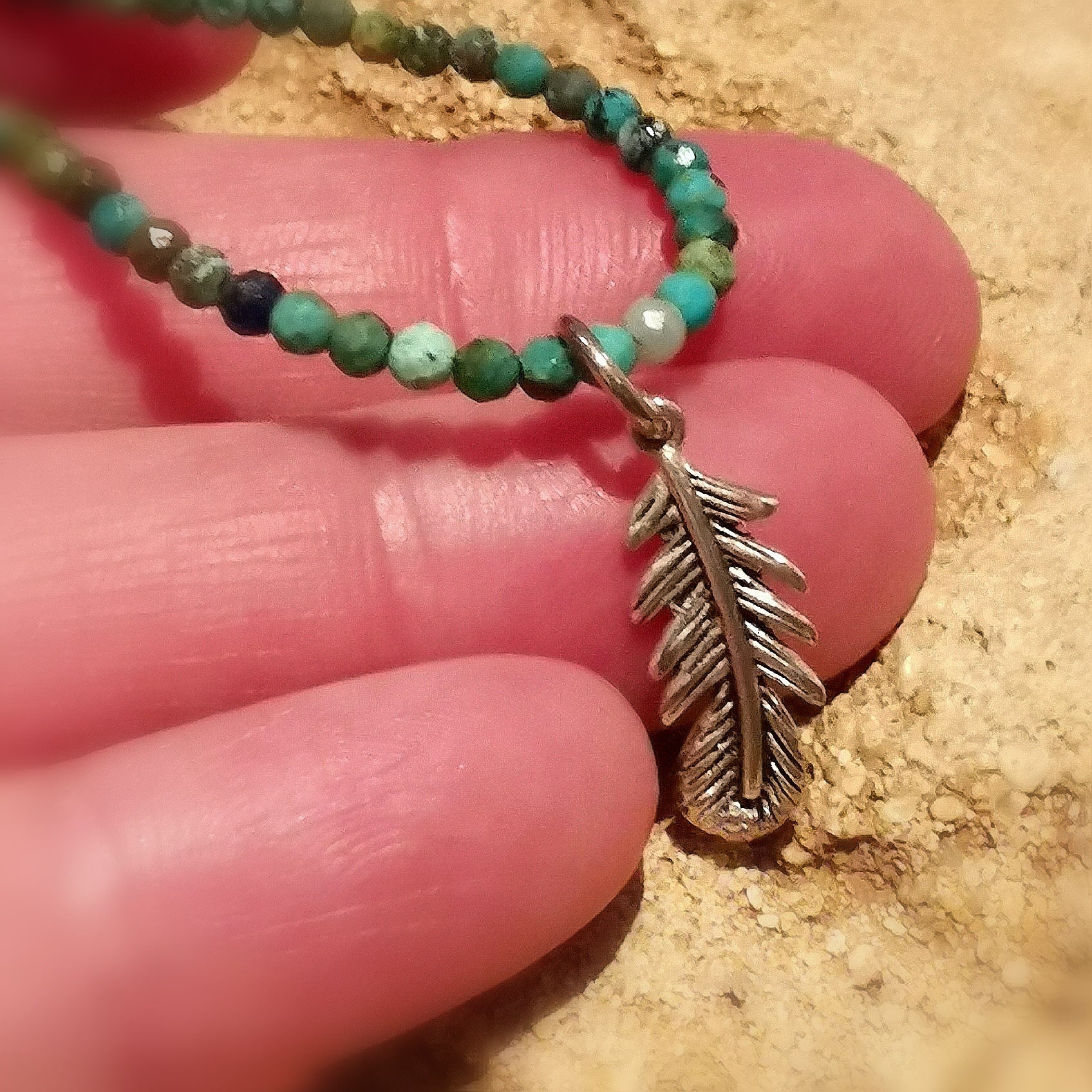 Türkis Natural, Echt Türkis Feder Edelstein Heilstein Karma Kette, 2 mm filigran, Freiheit und Freude