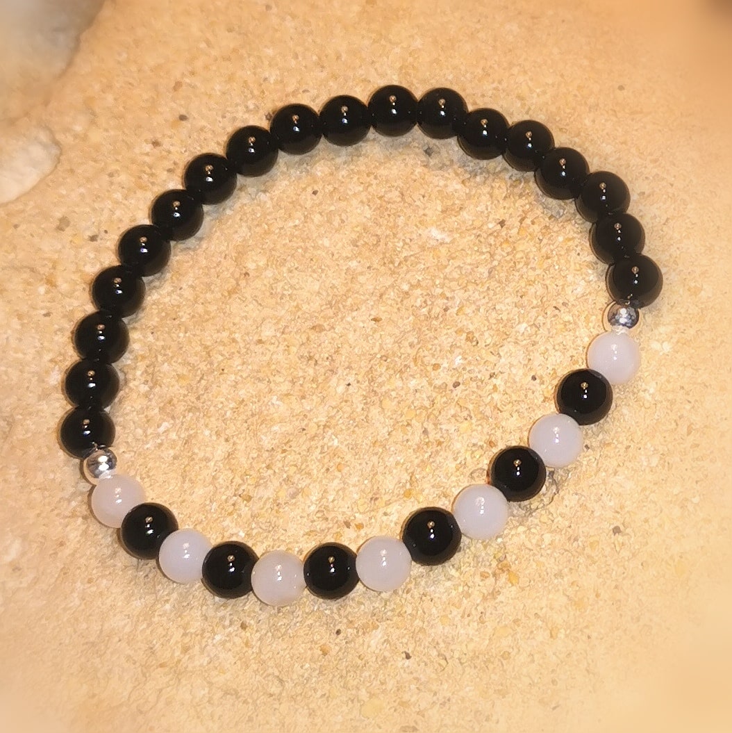 Onyx extra und Opalith, schwarz weiß, Yin Yang, Heilstein Edelstein Karma Armband, Schutz und Harmonie