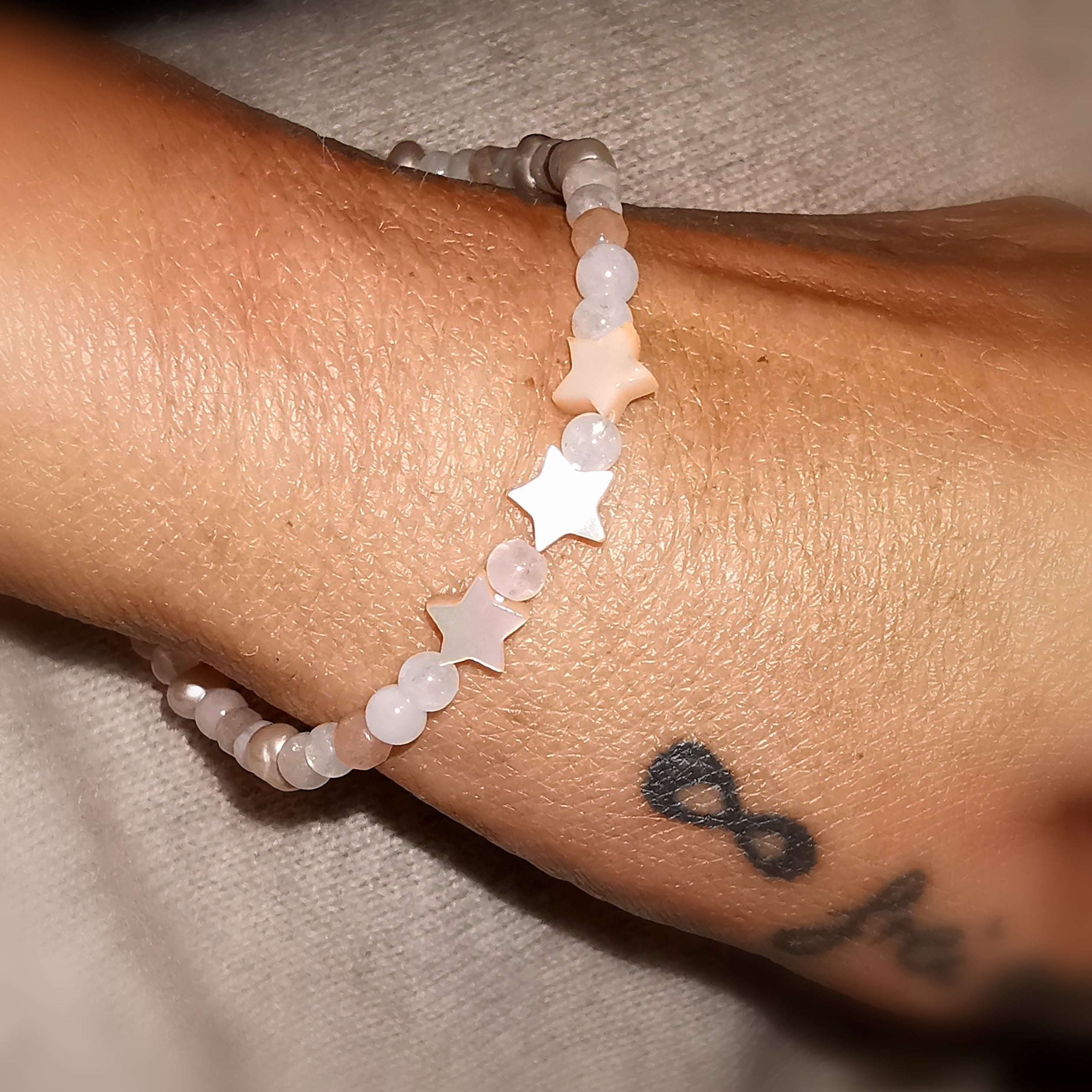 Mondstein Morganit Sonnenstein Perle Edelstein Karma Armband, Perlmutt See Sterne: liebevoll leben