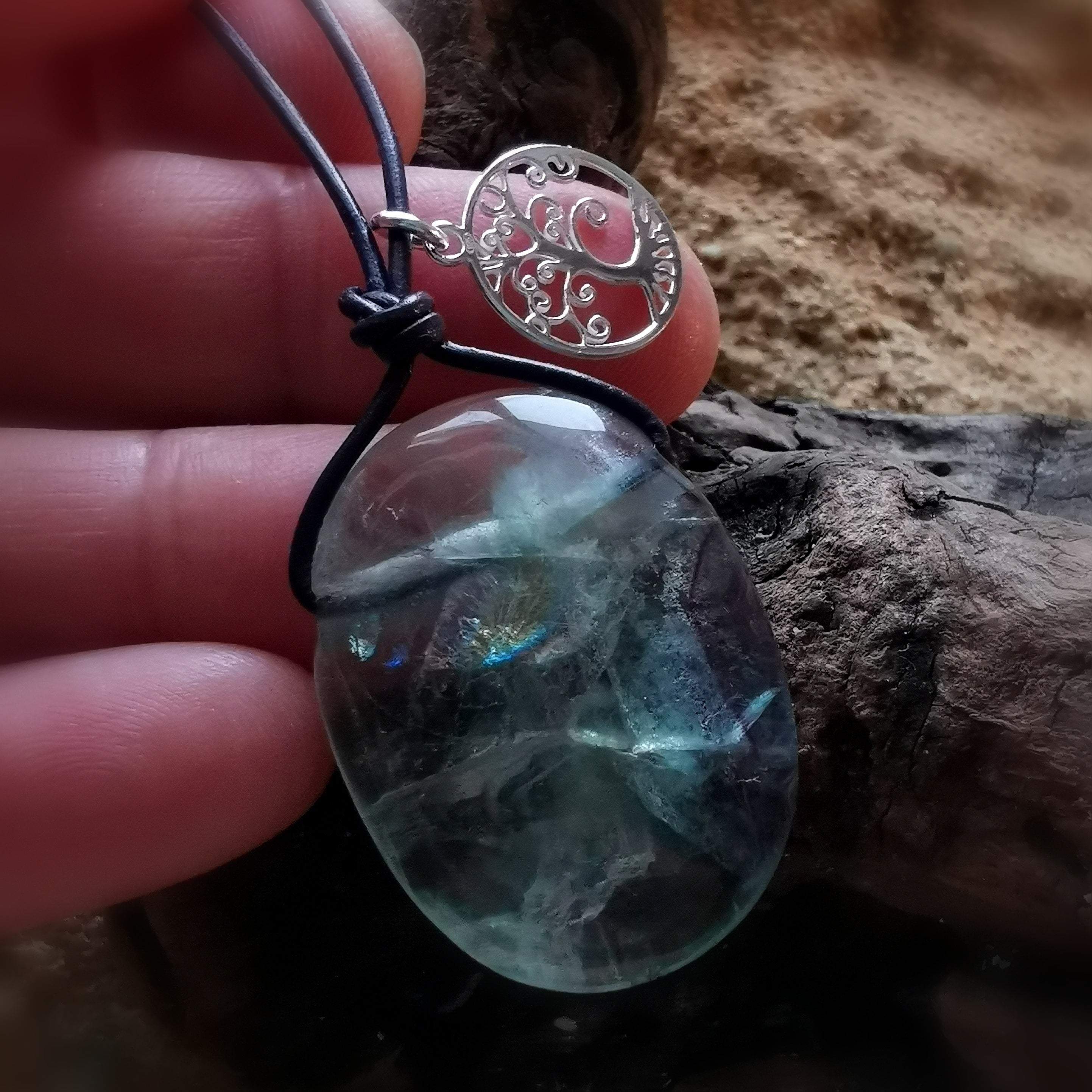 Regenbogen Fluorit Lebensbaum Amulett Karma, Wurzelchakra und Kronenchakra, wundervolle Leichtigkeit