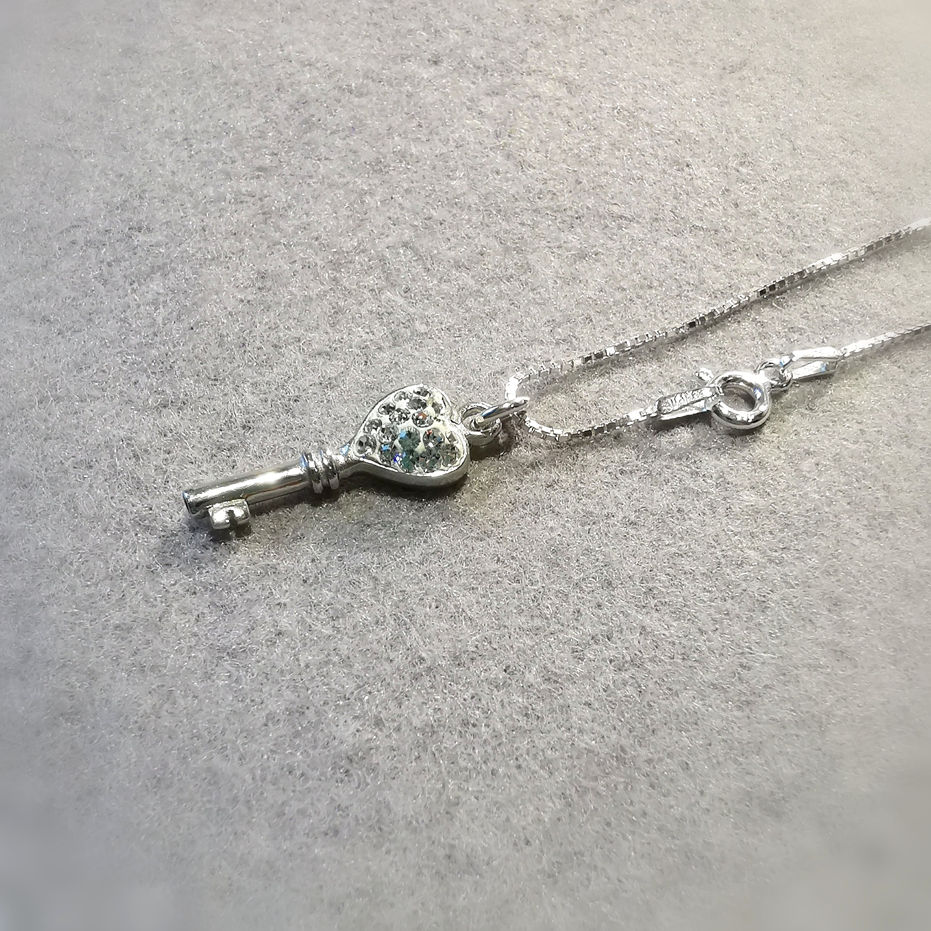 Schlüssel zu Liebe und Glück, Schlüssel zum Herzen Karma Kette Sterlingsilber 45 cm, geweiht