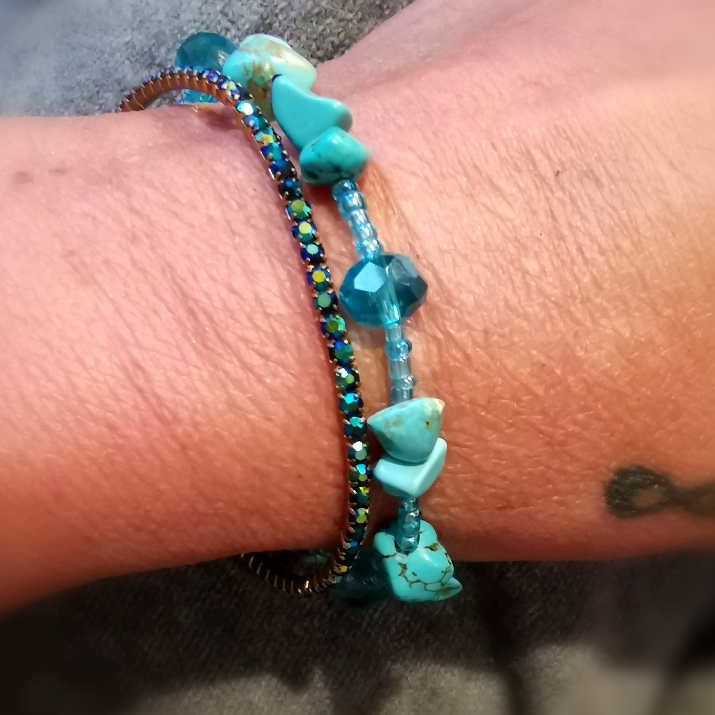 Armband Set, Edelsteine, Kristalle, Metall, blau türkis, Leichtigkeit, love peace and happiness