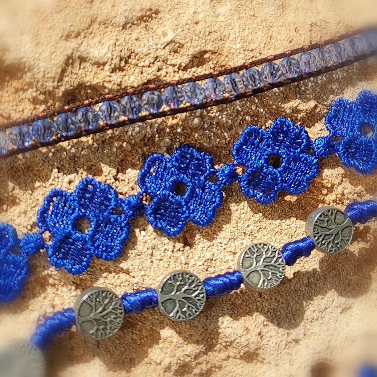 Armband 3er Set, blau, Kristall Kunstseide und Metall Lebensbaum Glücksarmband, Hippie Schmuck - Zufriedenheit