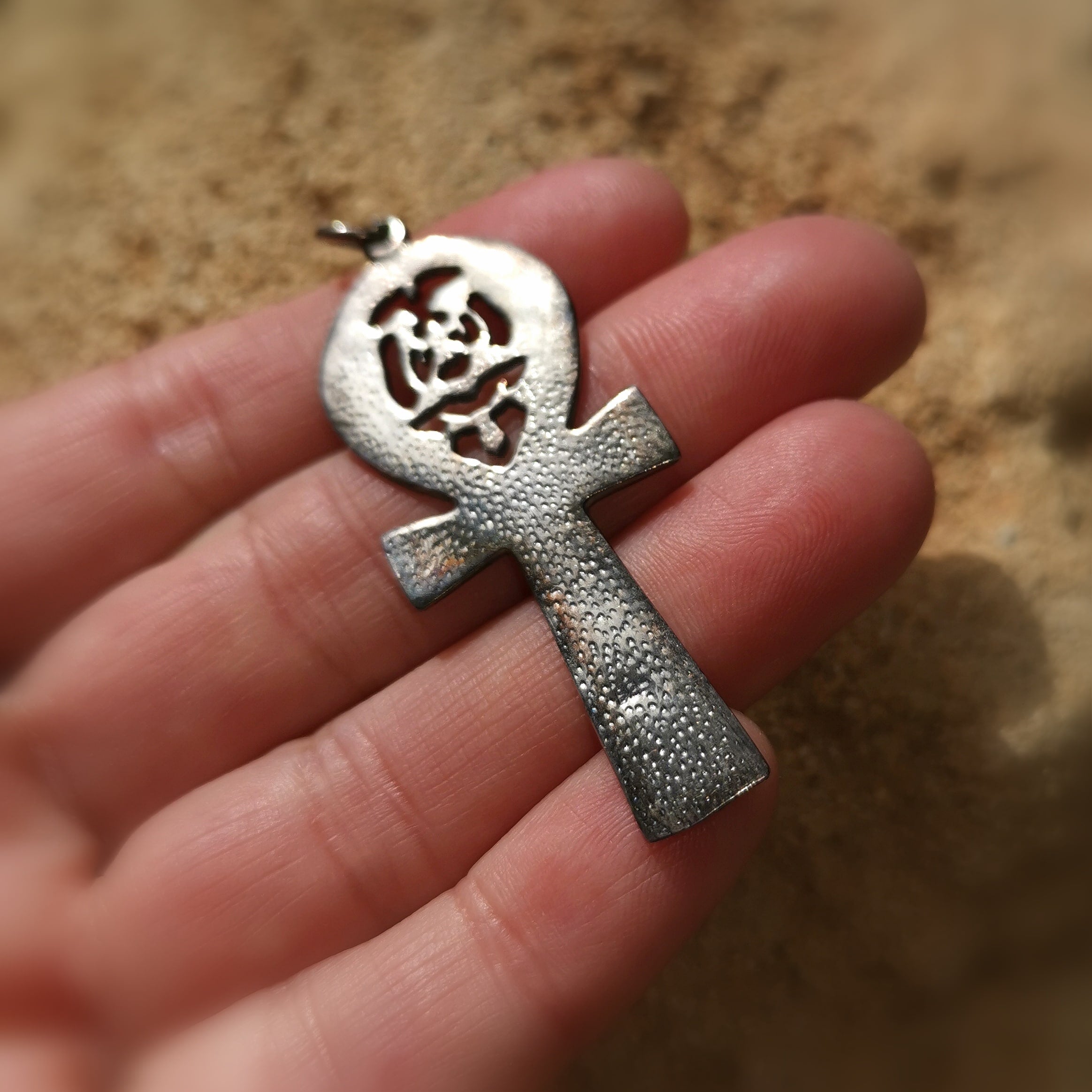 ✝️ Colgante de cruz Ankh: consagrado para la armonía, la protección y la vida eterna