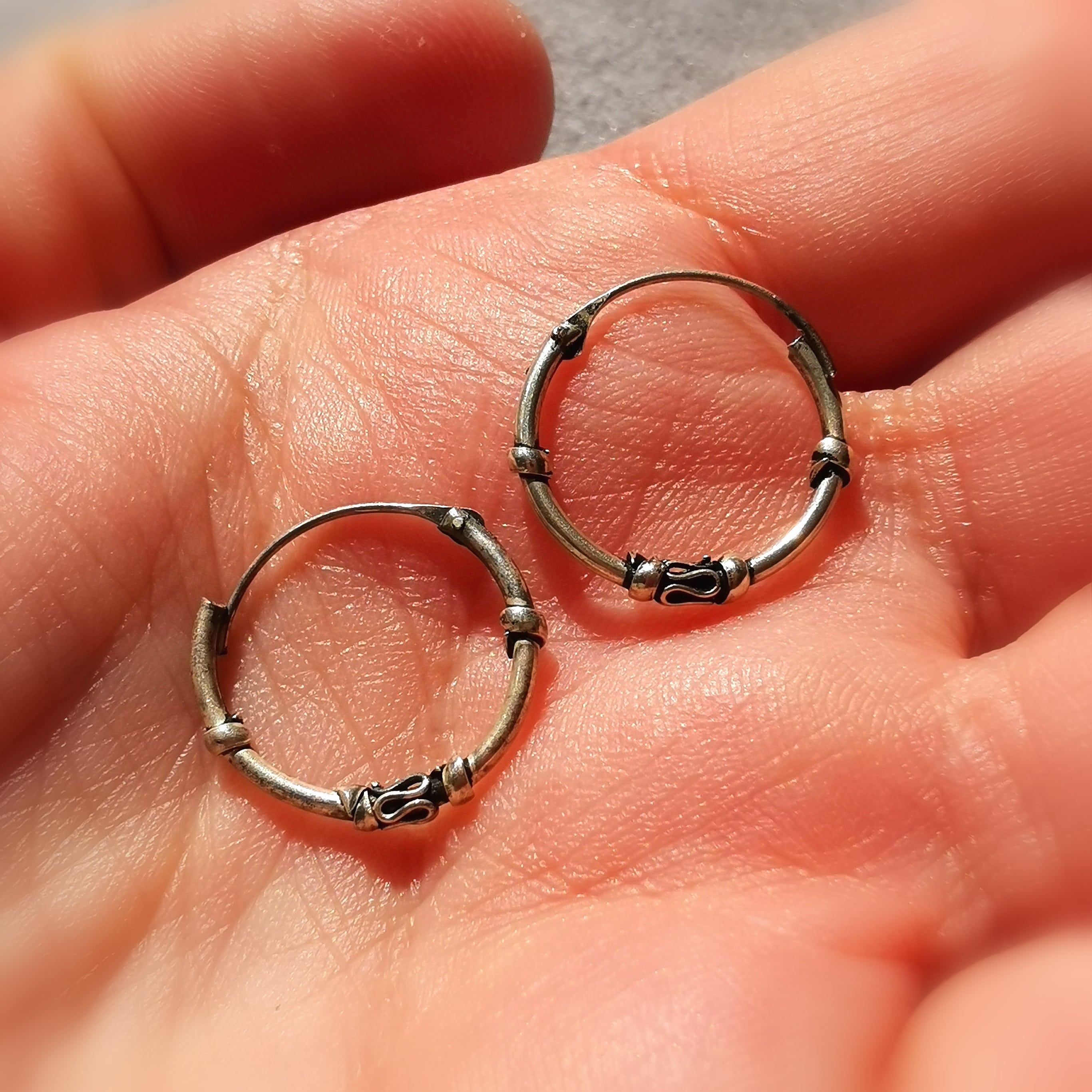 Creolen Bali Stil Ohrringe Sterlingsilber Love Peace and Happiness