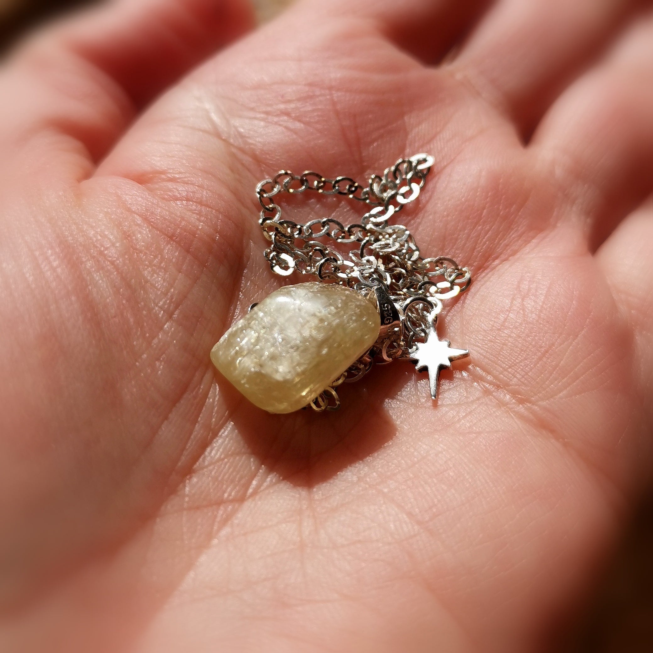 Polarstern Apatit Kristall Natural grün Edelstein Heilstein Kette 40 cm - Zufriedenheit