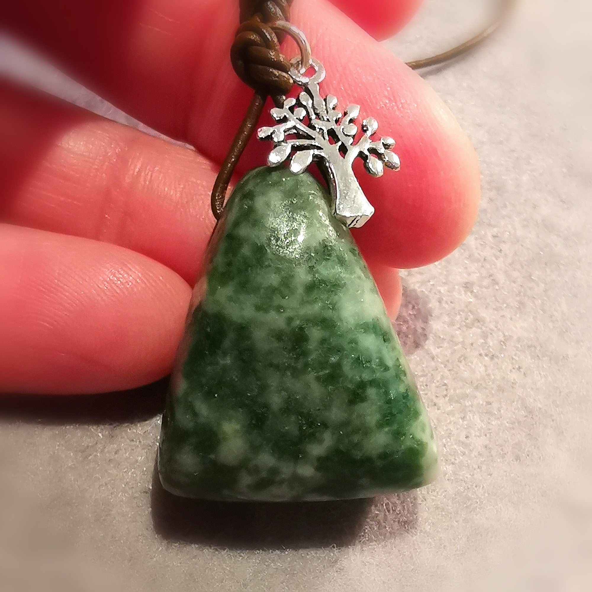 Lebensbaum Baumachat Edelstein Heilstein Karma Kette an Leder, geweiht, grün, die Liebe zum Leben entdecken