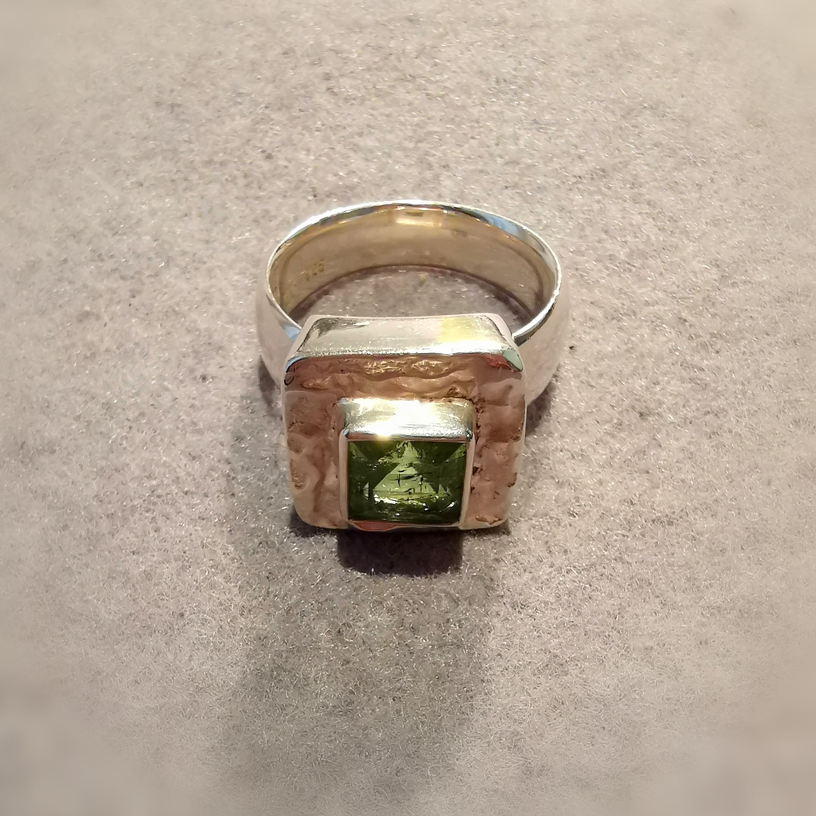 Olivin Peridot Edelstein Heilstein Ring AA Qualität Sterlingsilber - neue Kraft und Lebensfreude