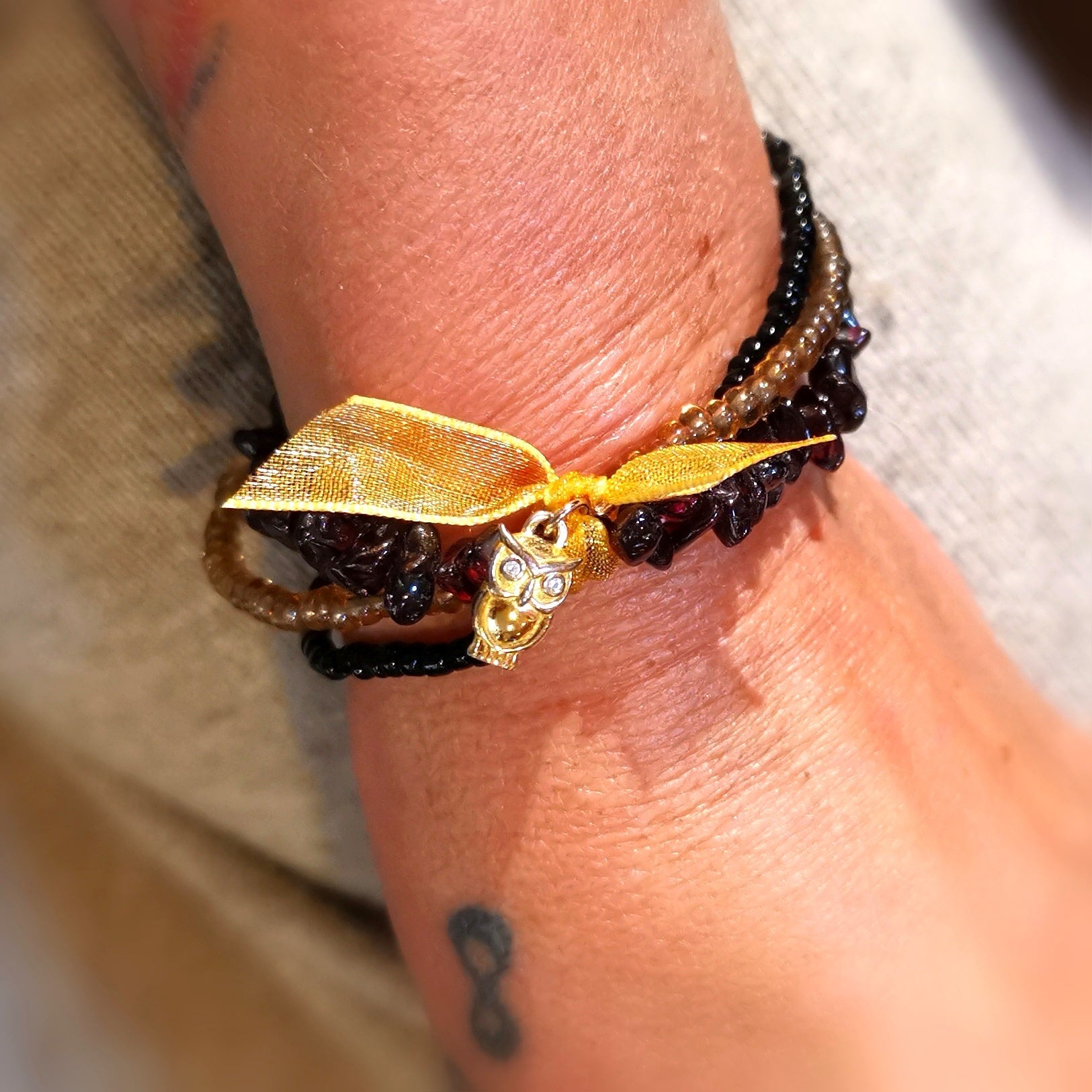 Granat Heilstein Karma Armband Set mit Krafttier Eule - Glück und Zuversicht