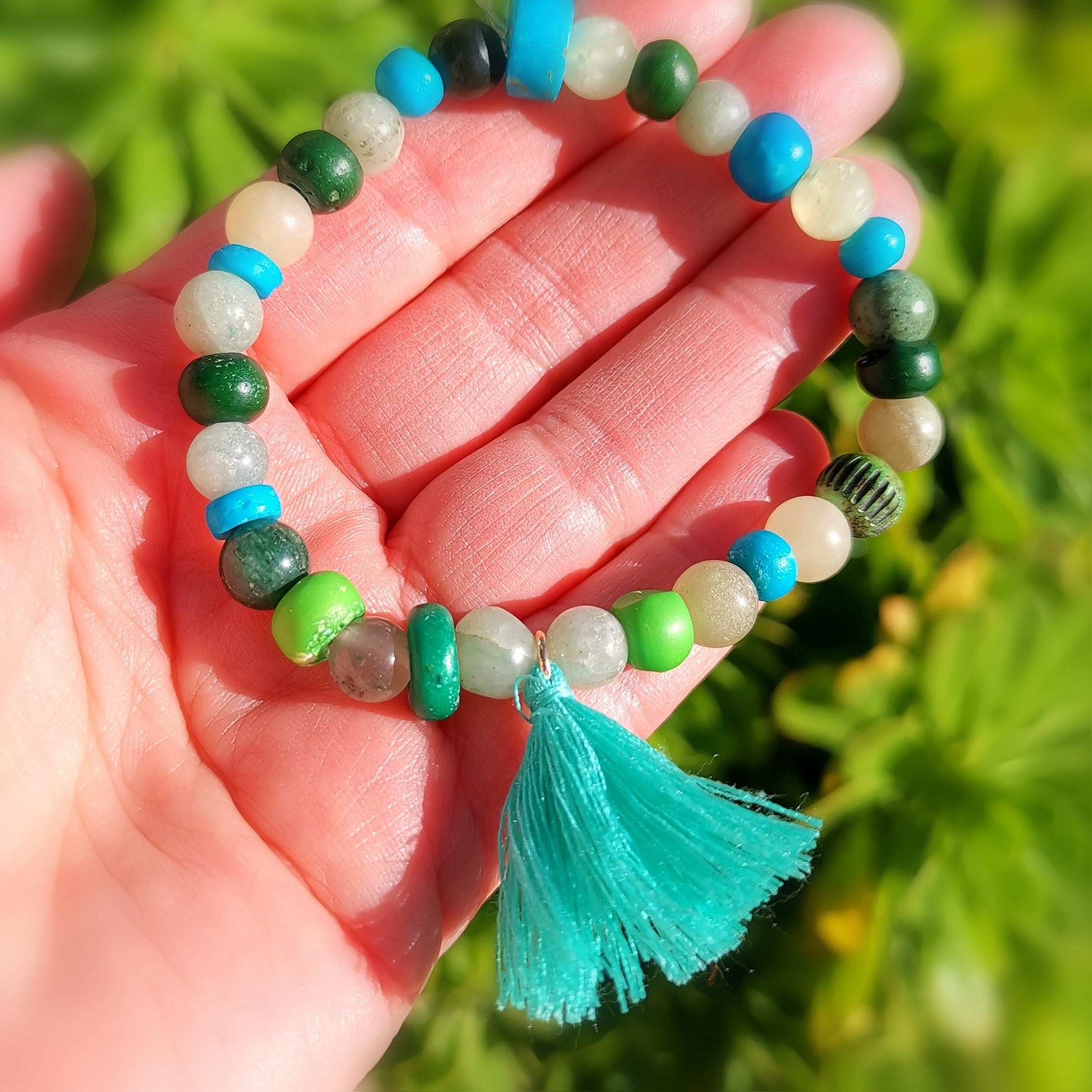 Edelstein Mix Karma Armband, Ton in Ton, Grün Türkis, geweiht, Hippie Heilstein Mode, Freiheit