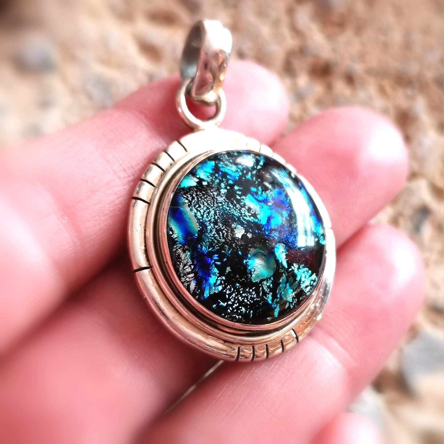 geweihter Dichroic Amethyst Karma Anhänger - Momente des Glücks