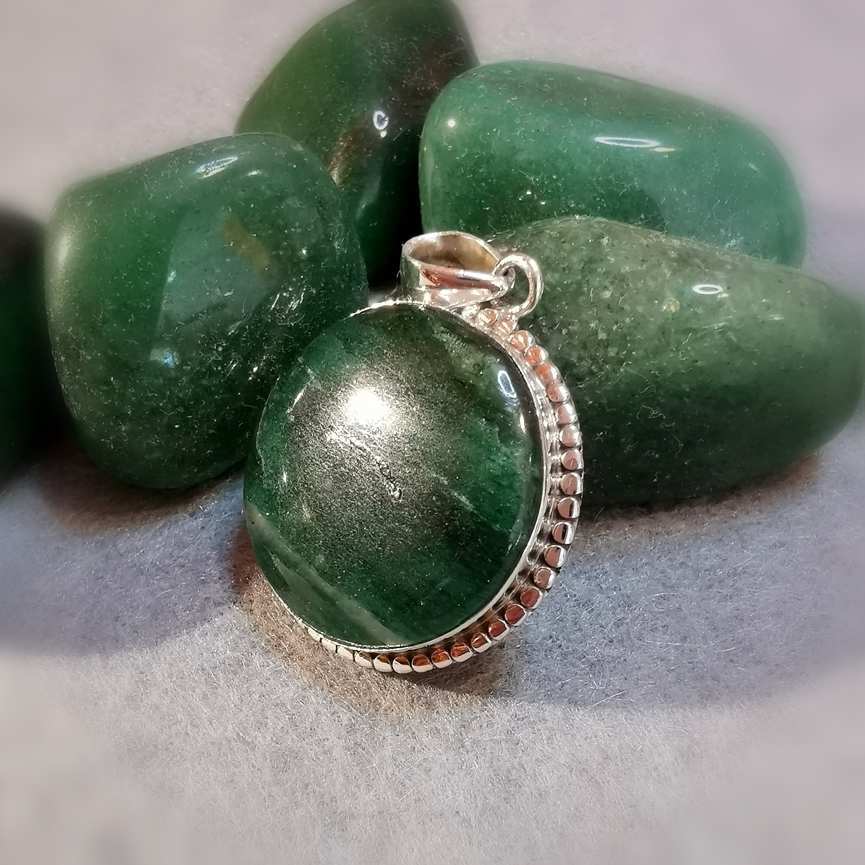 Aventurin Sterlingsilber Edelstein Karma Schmuck Anhänger tiefes Grün, geweiht, Mut und Schutz, Herz-Chakra Heilstein