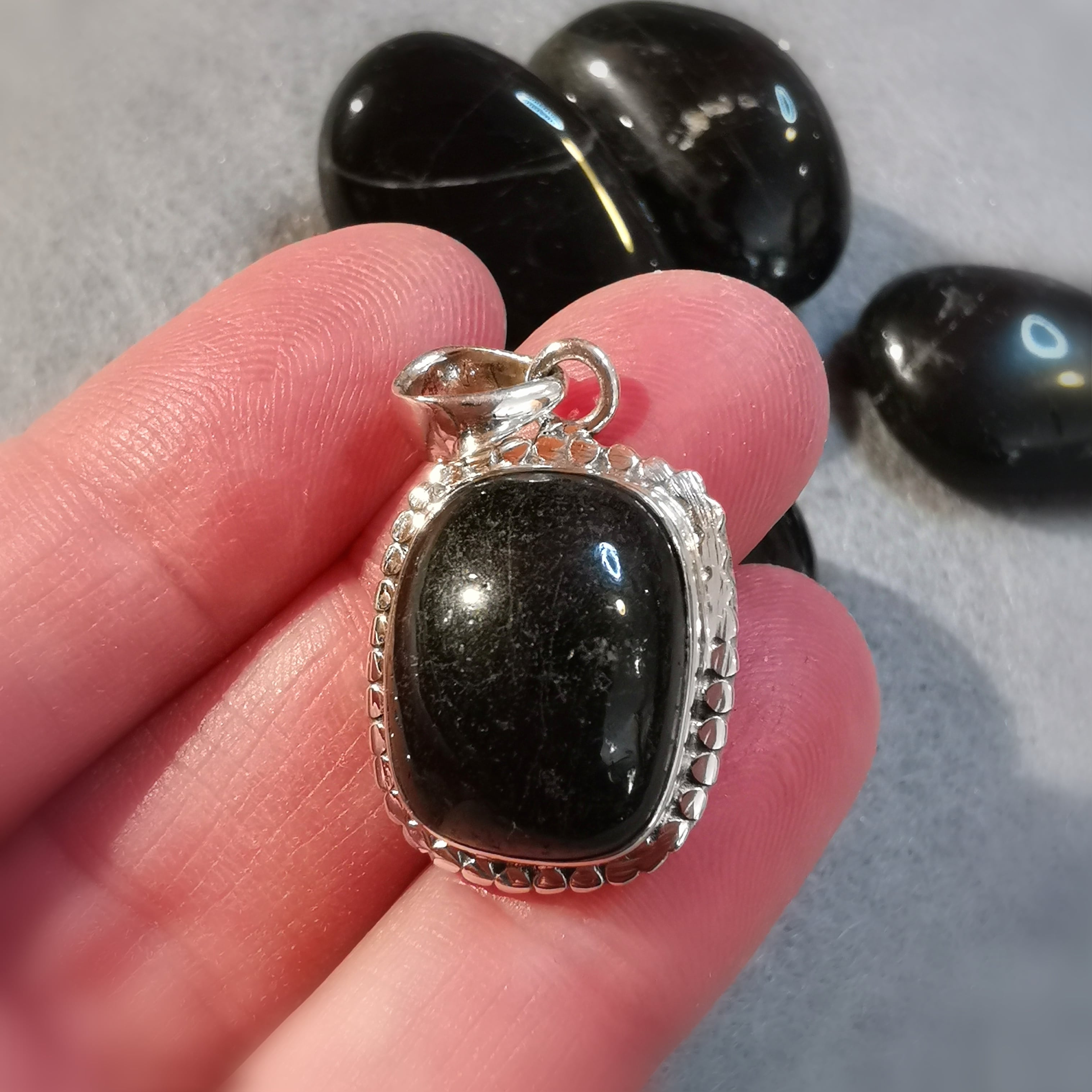 Turmalin Edelstein Heilstein Sterlingsilber Karma Chakra Anhänger, Aura Schutz und Kraft