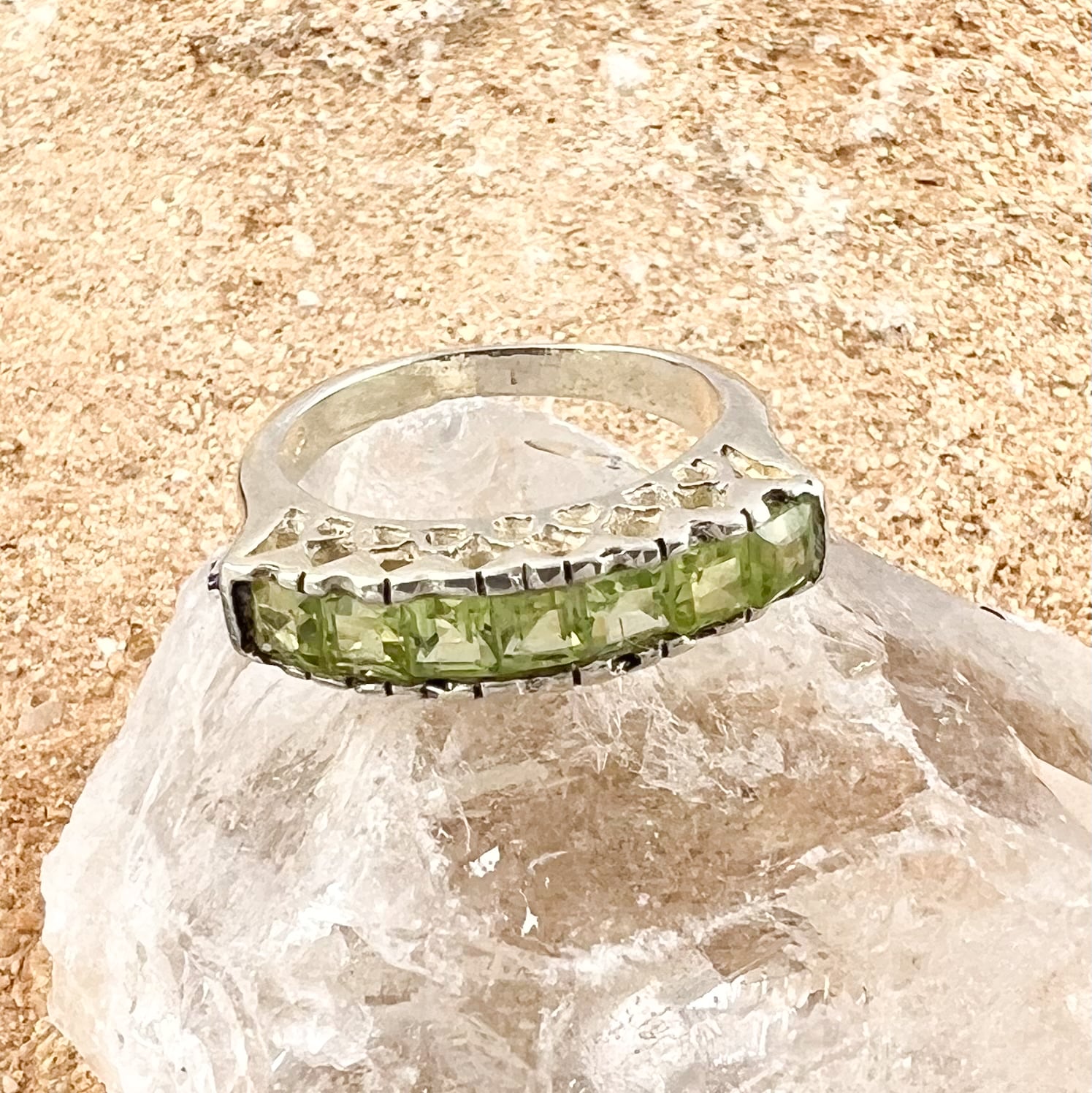 Olivin Peridot Edelstein Heilstein Ring Sterlingsilber - neue Kraft und Lebensfreude