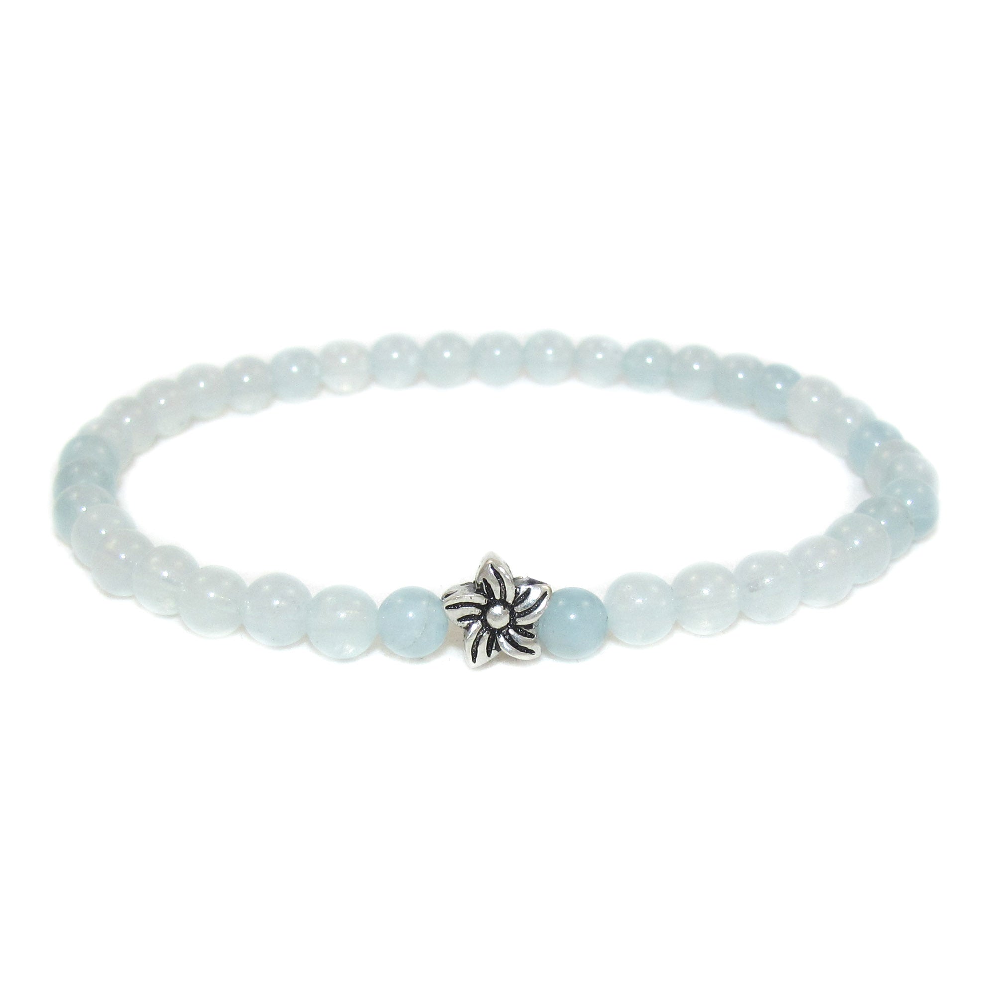 Aquamarin Karma Armband, lichtvoll weiss bläulicher Beryll Edelstein, Schönheit des Seins