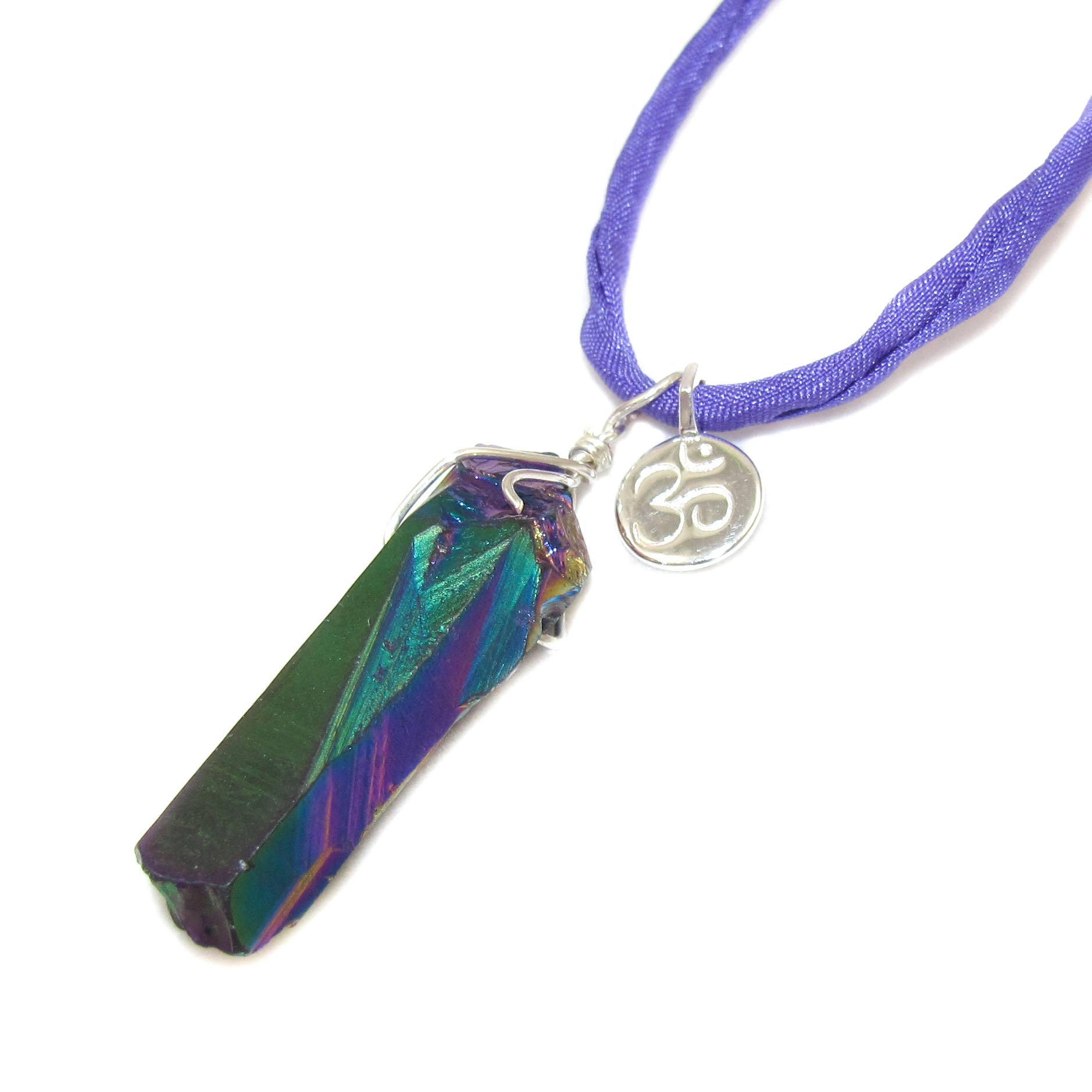Aqua Aura OM Symbol Edelstein Karma Kette an Seide - Intuition und Inspiration