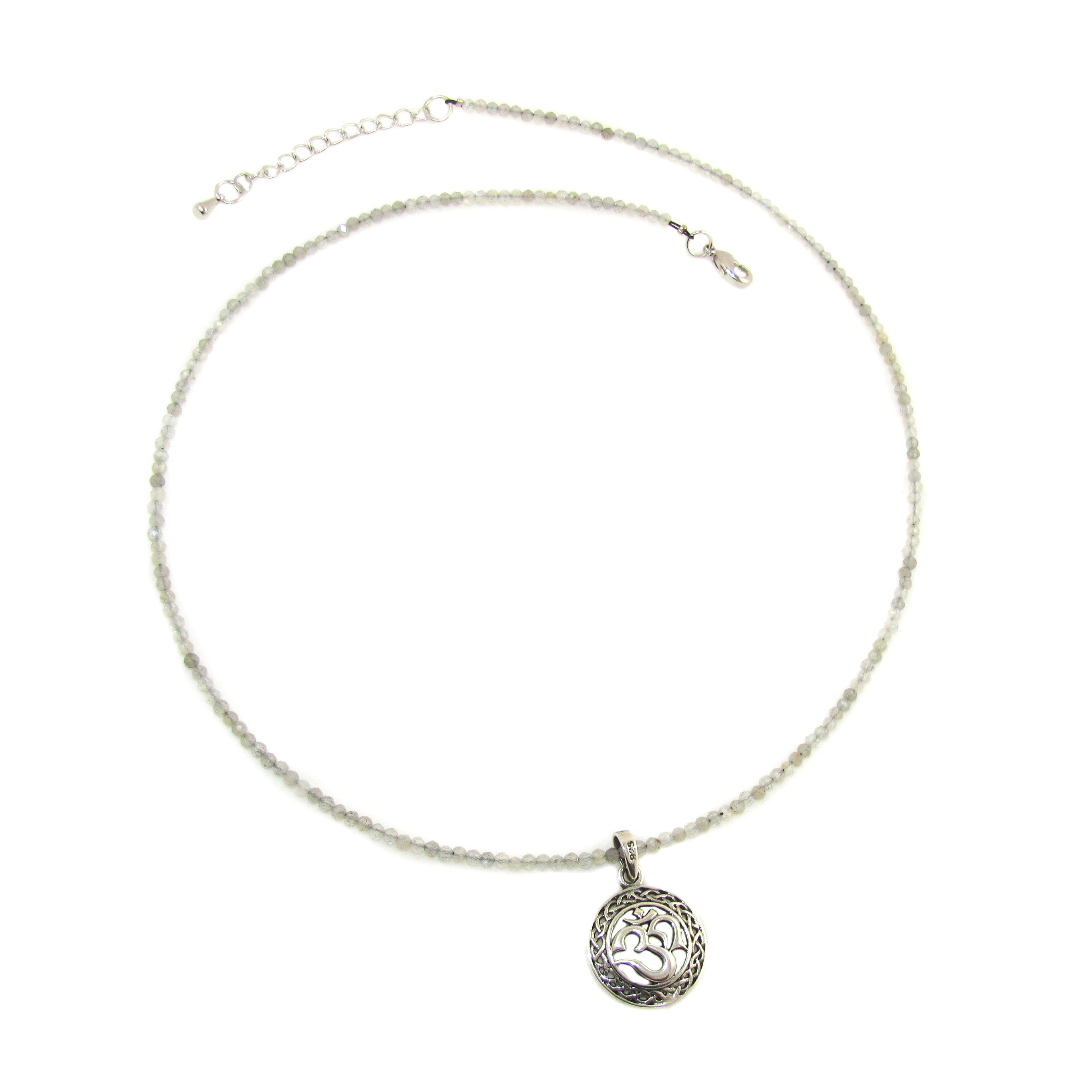 OM Symbol Talisman Labradorit Mondstein Edelstein Karma Kette, Chakra Schmuck - in Harmonie