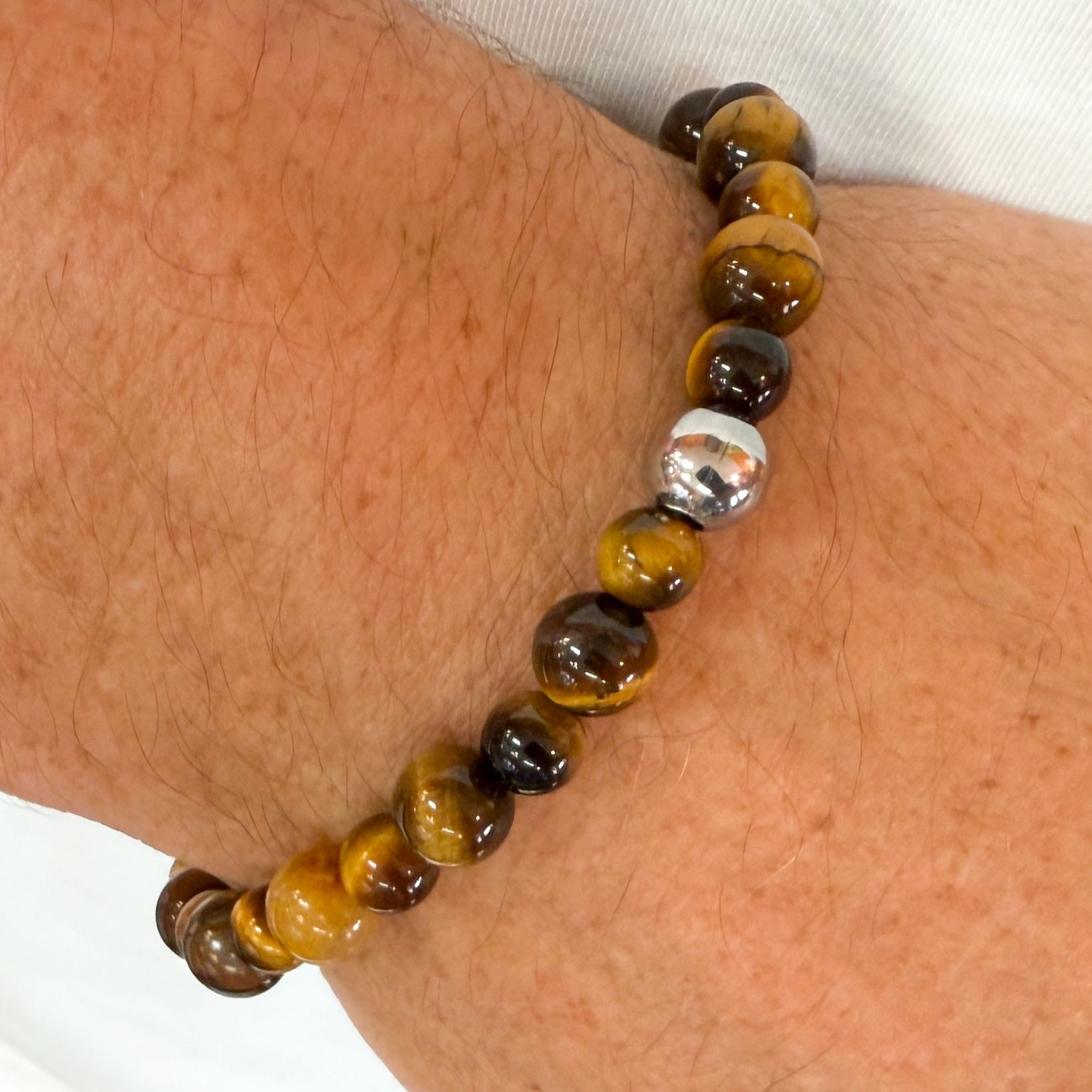 Tigerauge Edelstein Karma Armband Mann – Mut, Klarheit & innere Stärke