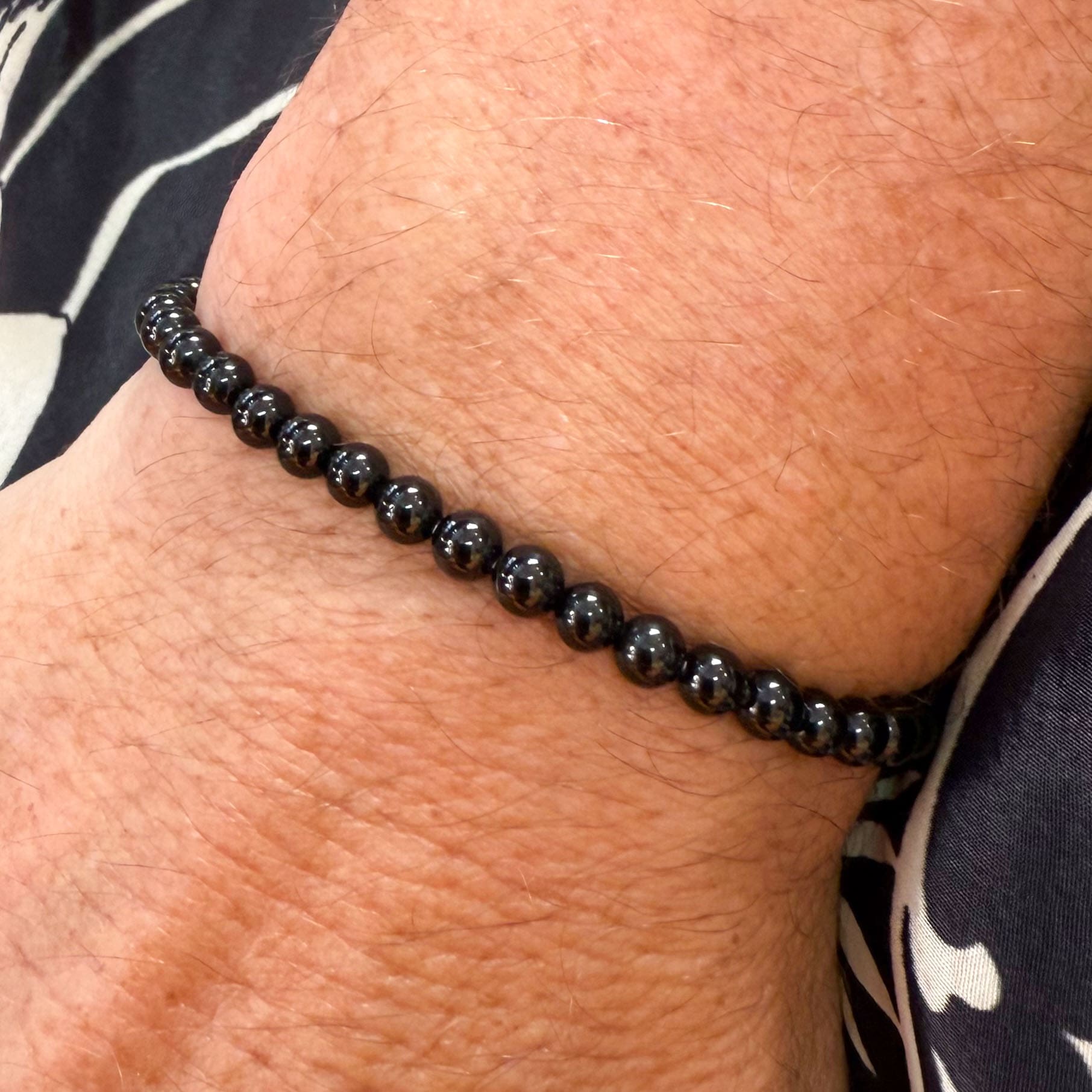 💎 Schwarzer Turmalin Edelstein Armband 4 mm – geweiht für Schutz, Stärke & Befreiung