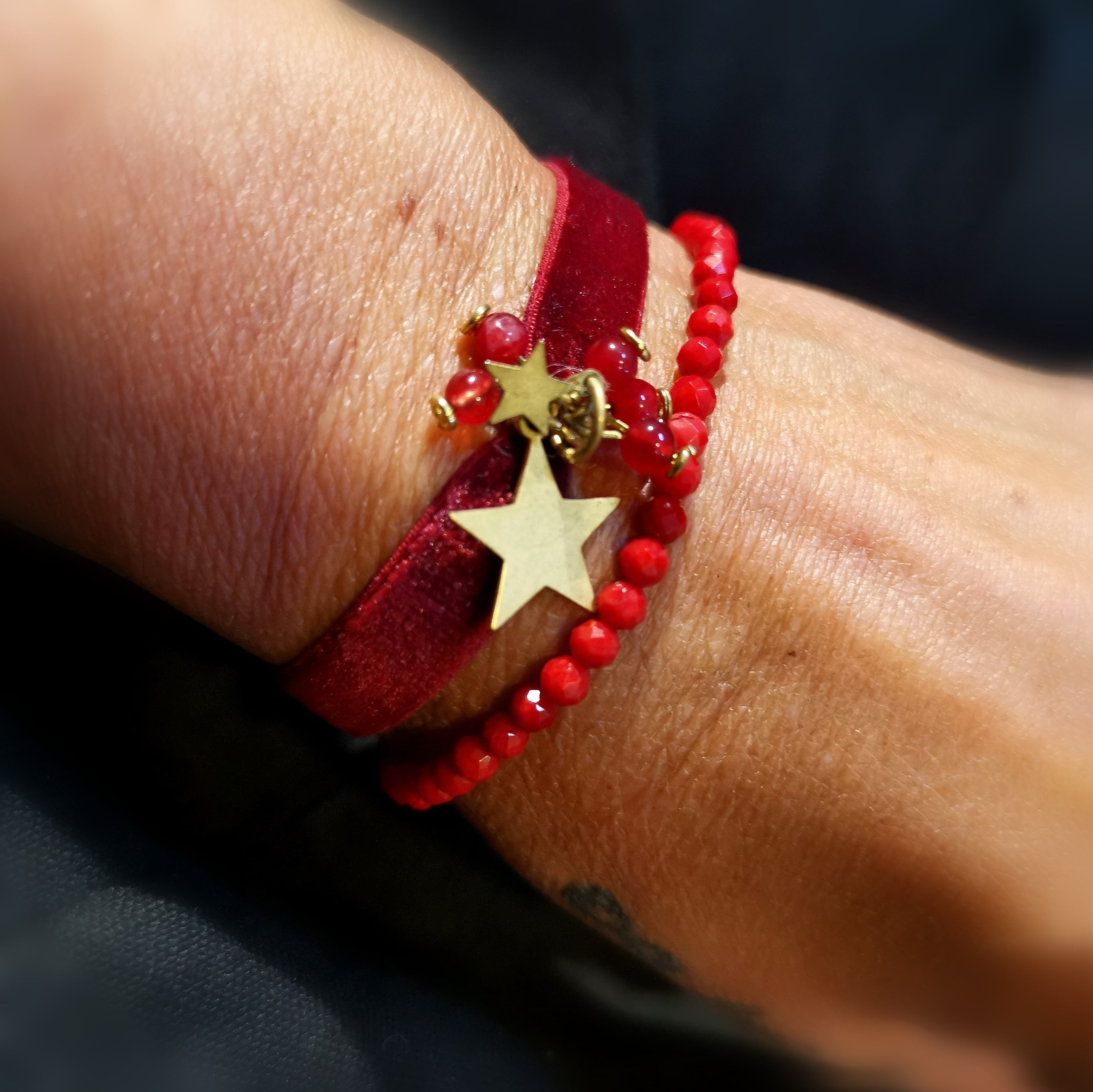 rote Koralle Samt Edelstein Karma Armband Set, geweiht, Energiefluss und Lebenskraft