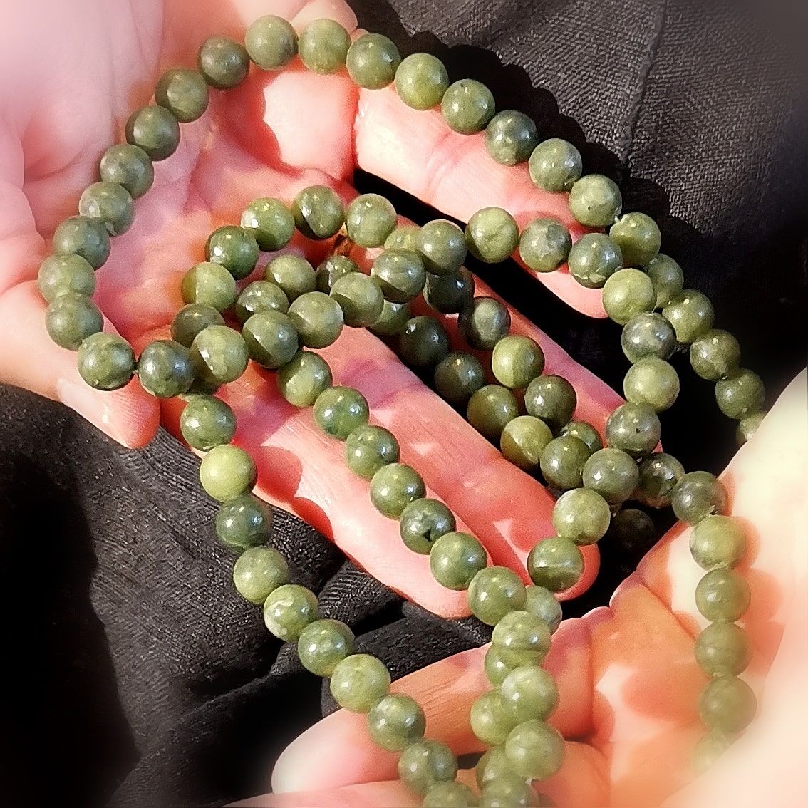 Xinyi Jade Heilstein Edelstein Mala XL, grün - Gebetskette mit langer Quaste, Weisheit - Gleichgewicht - Harmonie