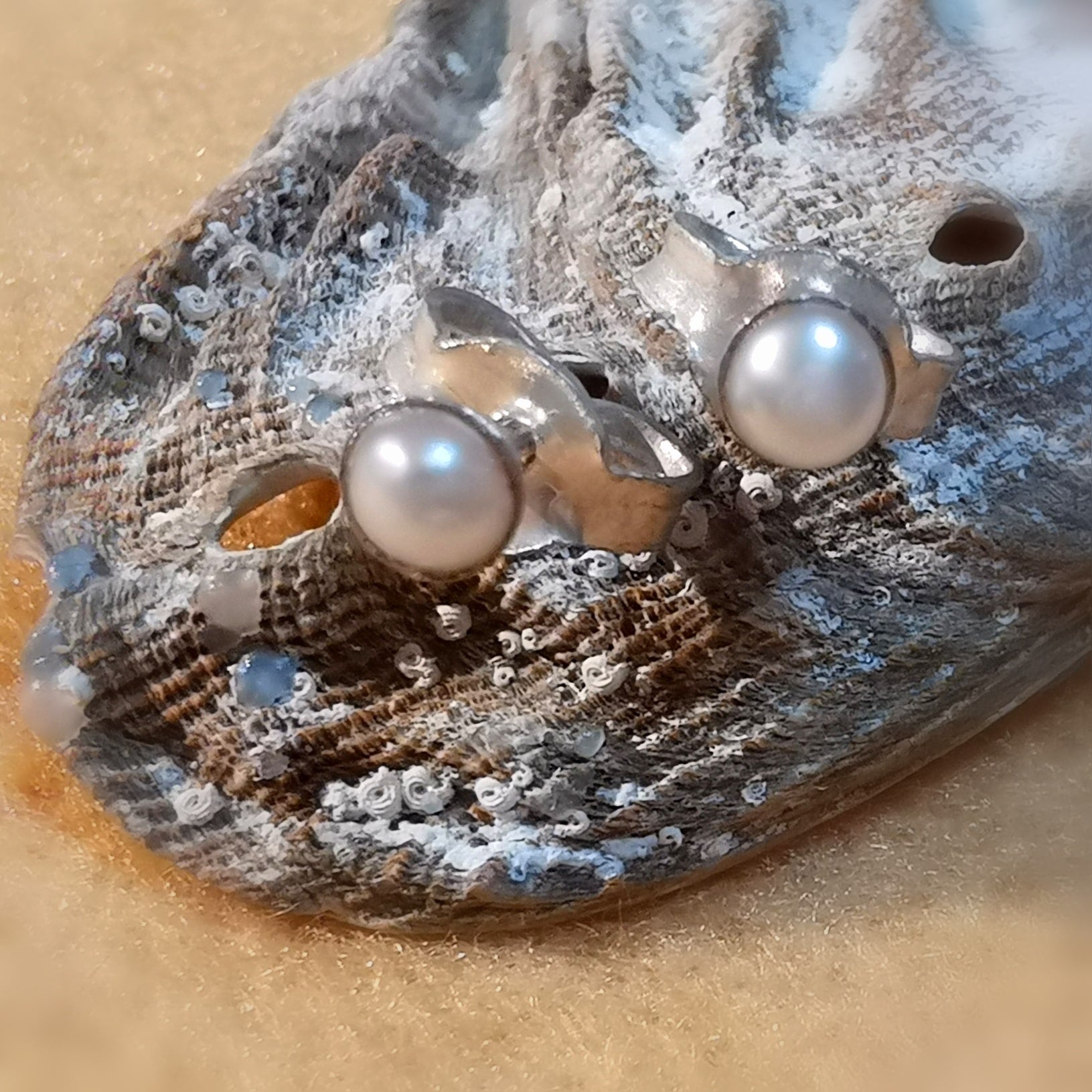 Mini Perlen Ohrstecker Design Ohrringe weiß, mit wunderschönem Schimmer Sterlingsilber - Schönheit des Lebens