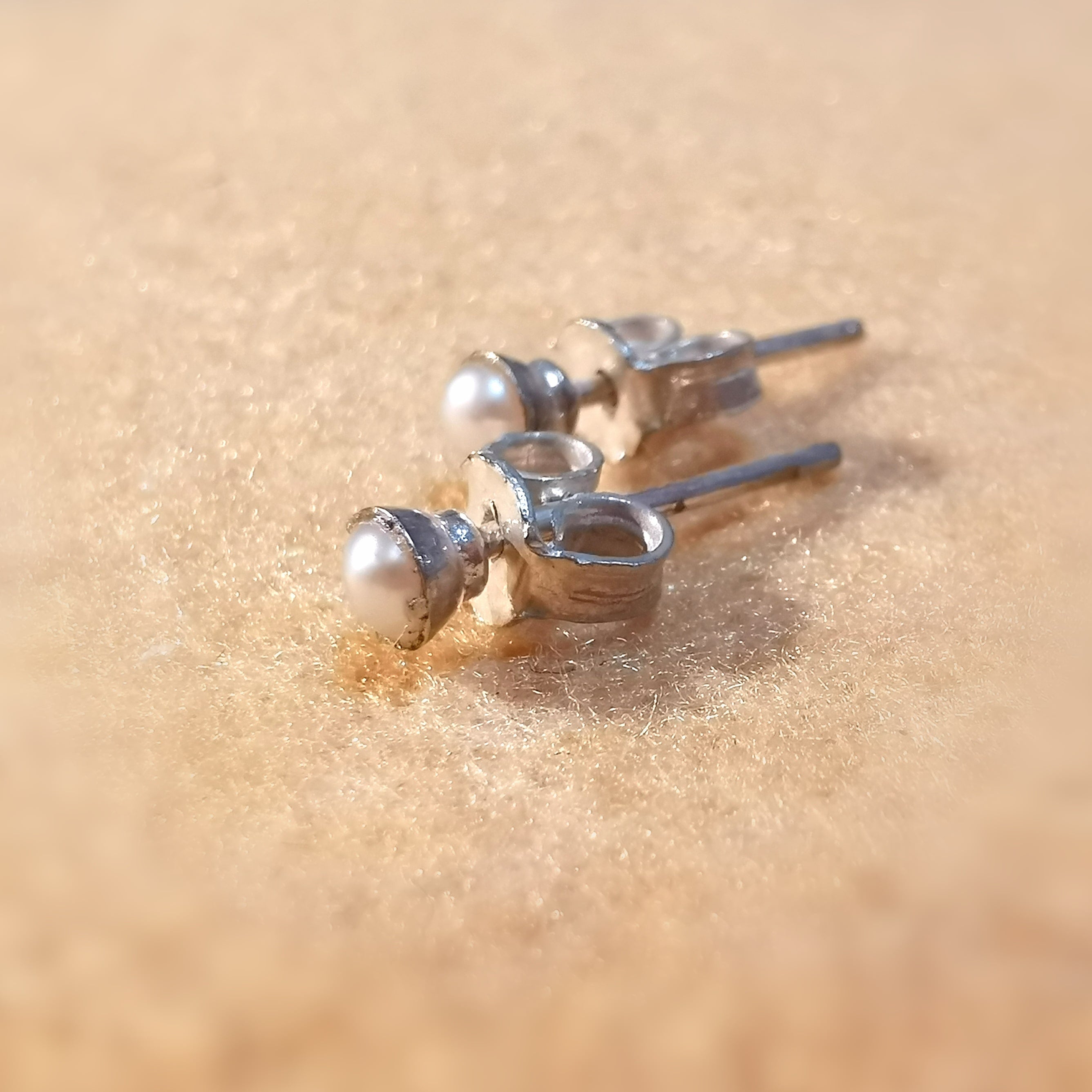 Mini Perlen Ohrstecker Design Ohrringe weiß, mit wunderschönem Schimmer Sterlingsilber - Schönheit des Lebens