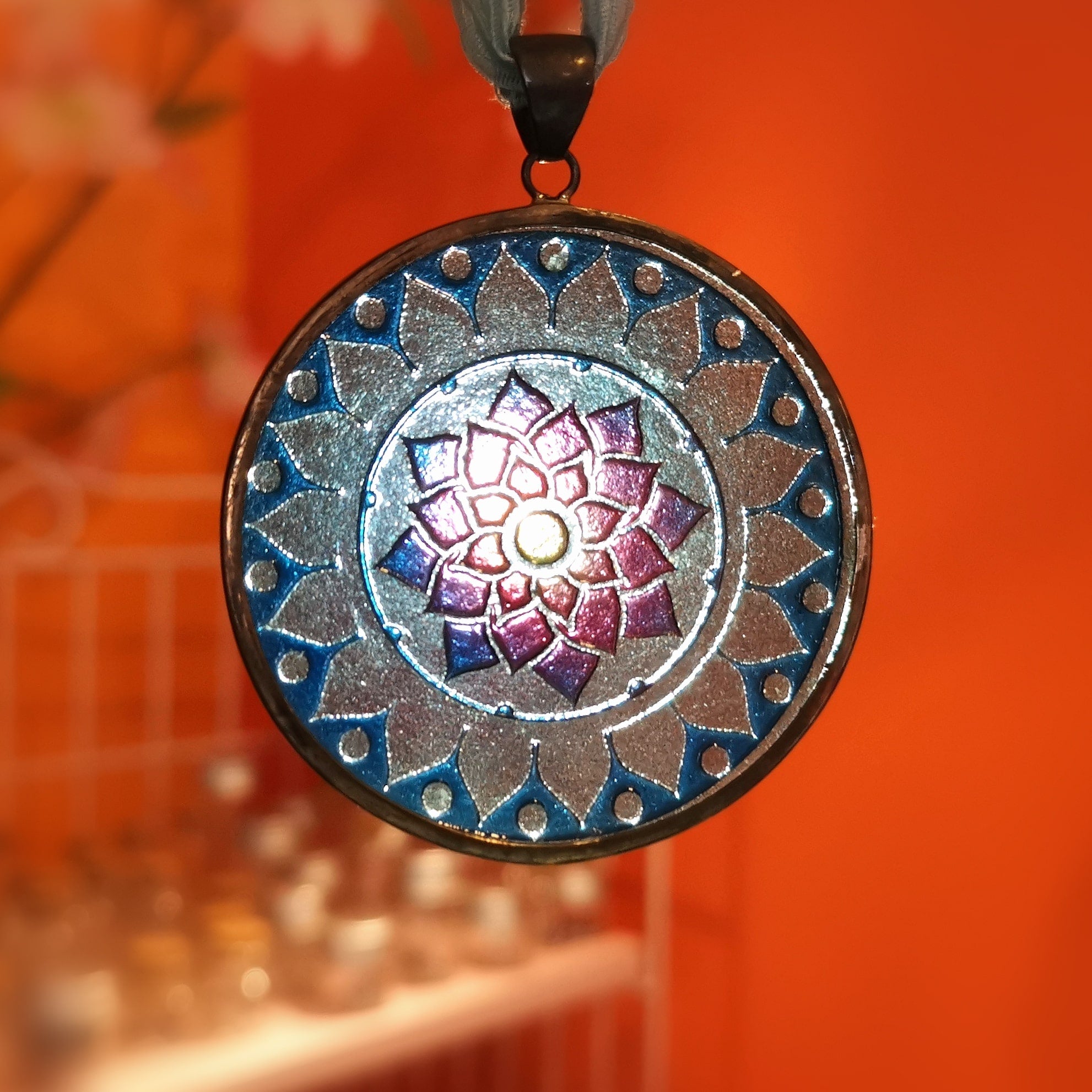 Mandala Amulett, Lebensblume Karma Kette, Boho Schmuck geweiht, Chakra Energie, freier Kopf