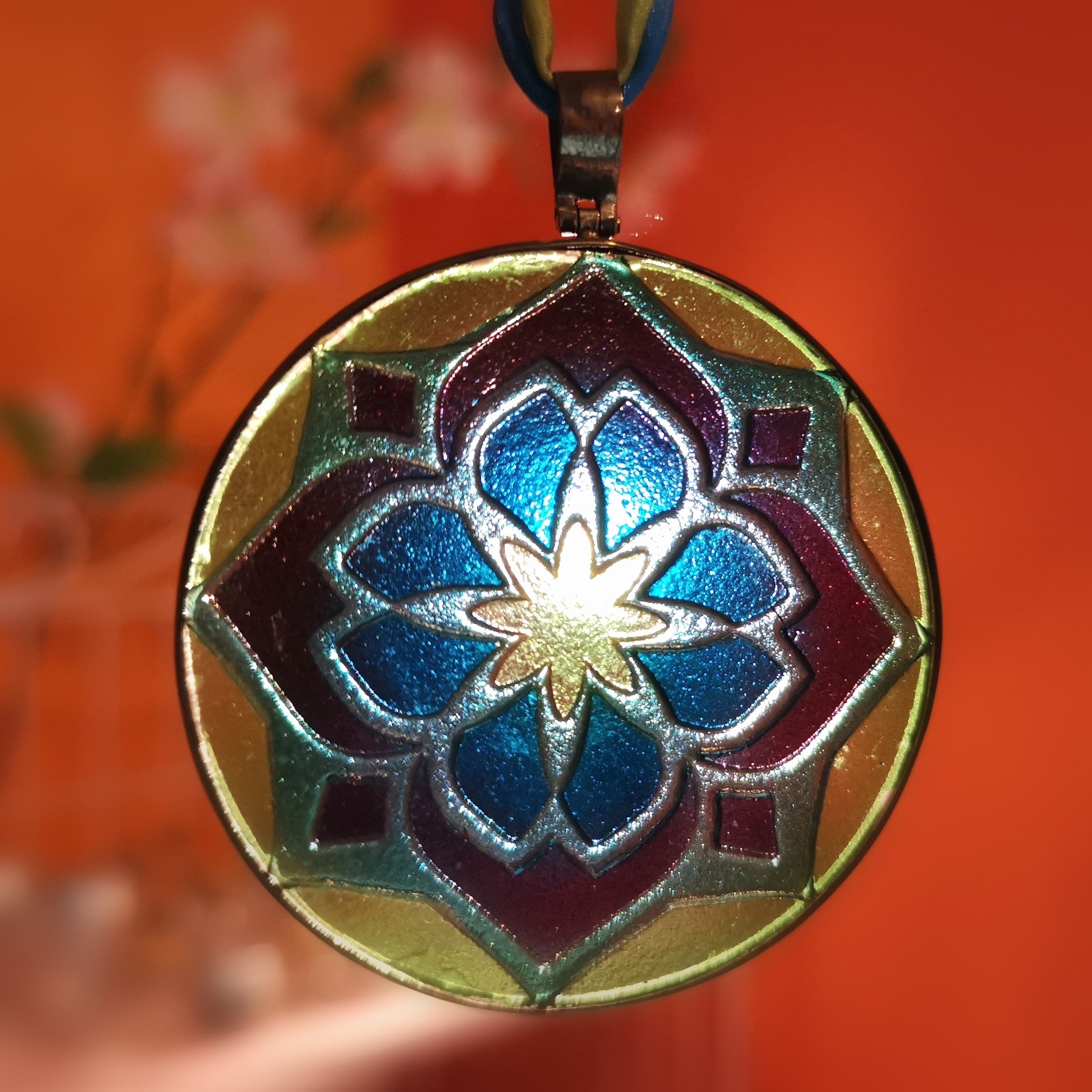 Mandala Amulett Grün Blau, Lebensblume Karma Kette, Boho Schmuck geweiht, Chakra Energie, Liebe und Vertrauen