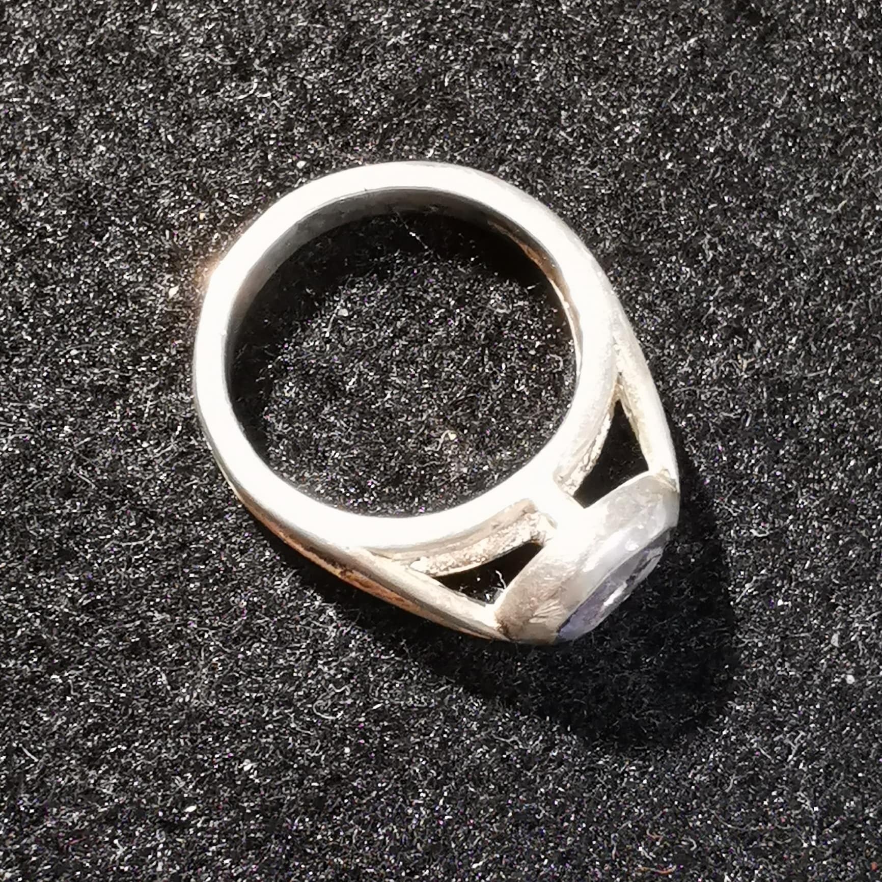 Amethyst Sterlingsilber Vintage Design Ring, kleine Grösse 49, Kronenchakra Edelstein Fingerring, zur Ruhe kommen