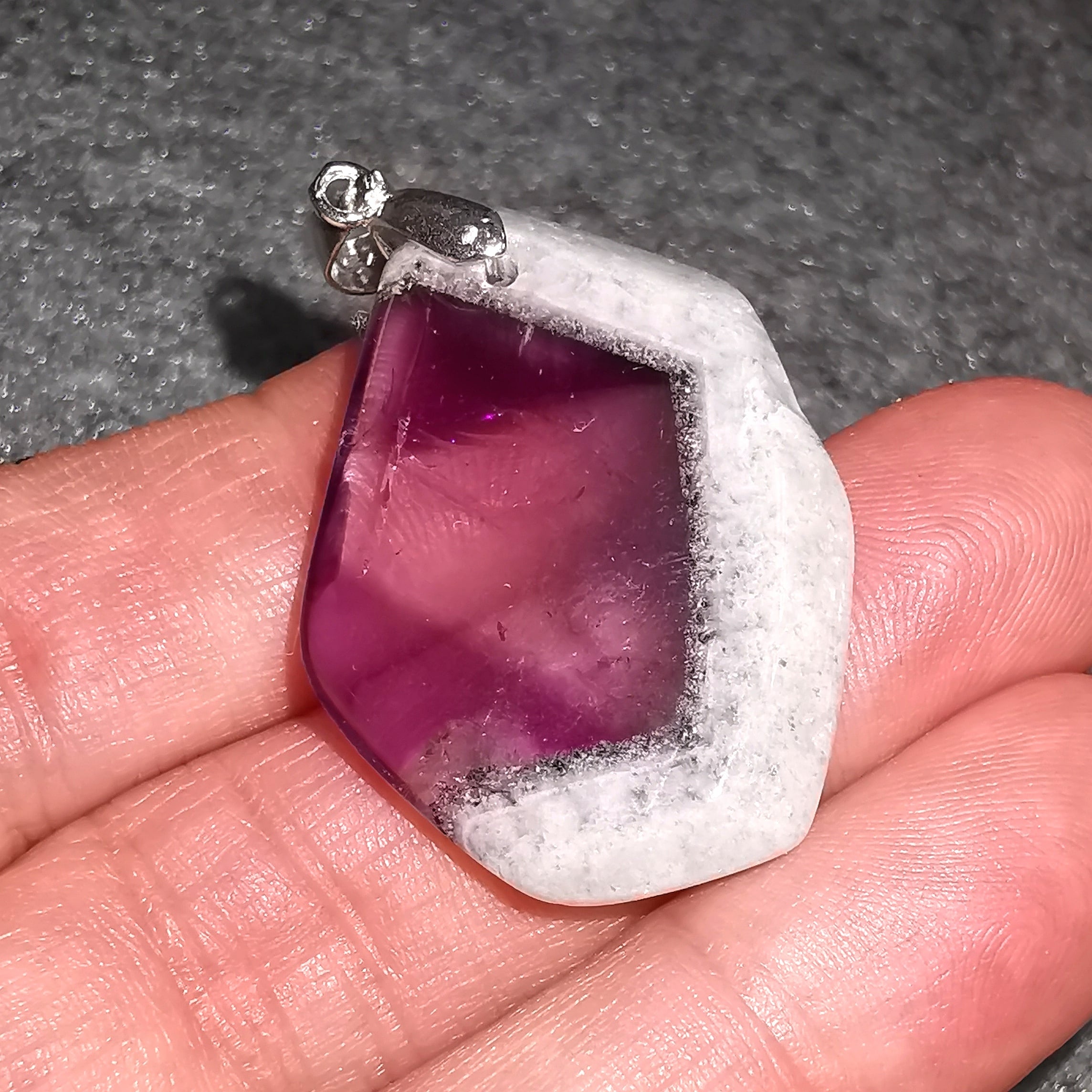 Amethyst Trapiche Mühlrad Karma Edelstein Karma Anhänger, Heilstein Rarität geweiht, Vertrauen und Spiritualität