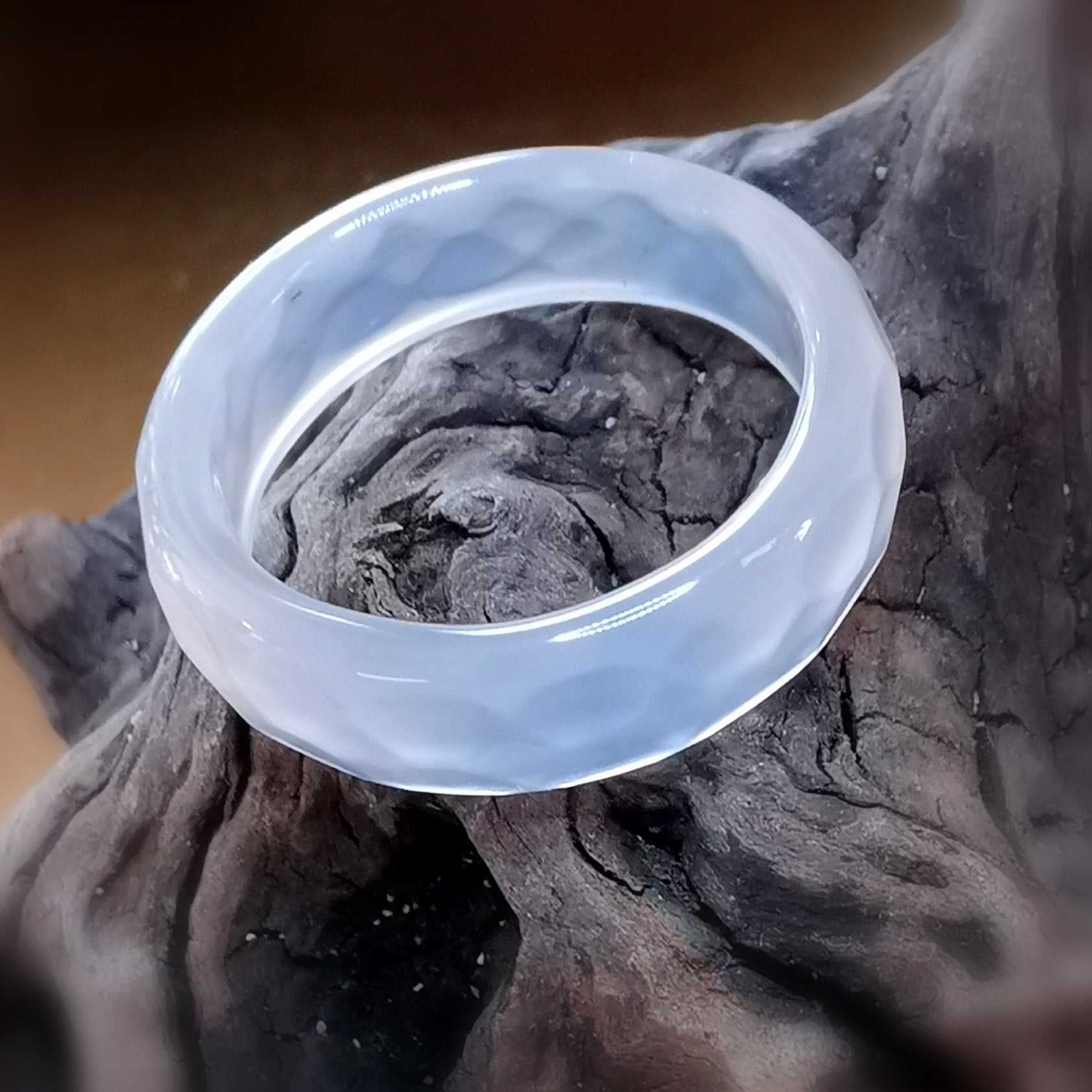 Anillo de talismán con amuleto de la suerte facetado de piedra curativa de ágata blanca de ágata de la paz - Amor y paz: