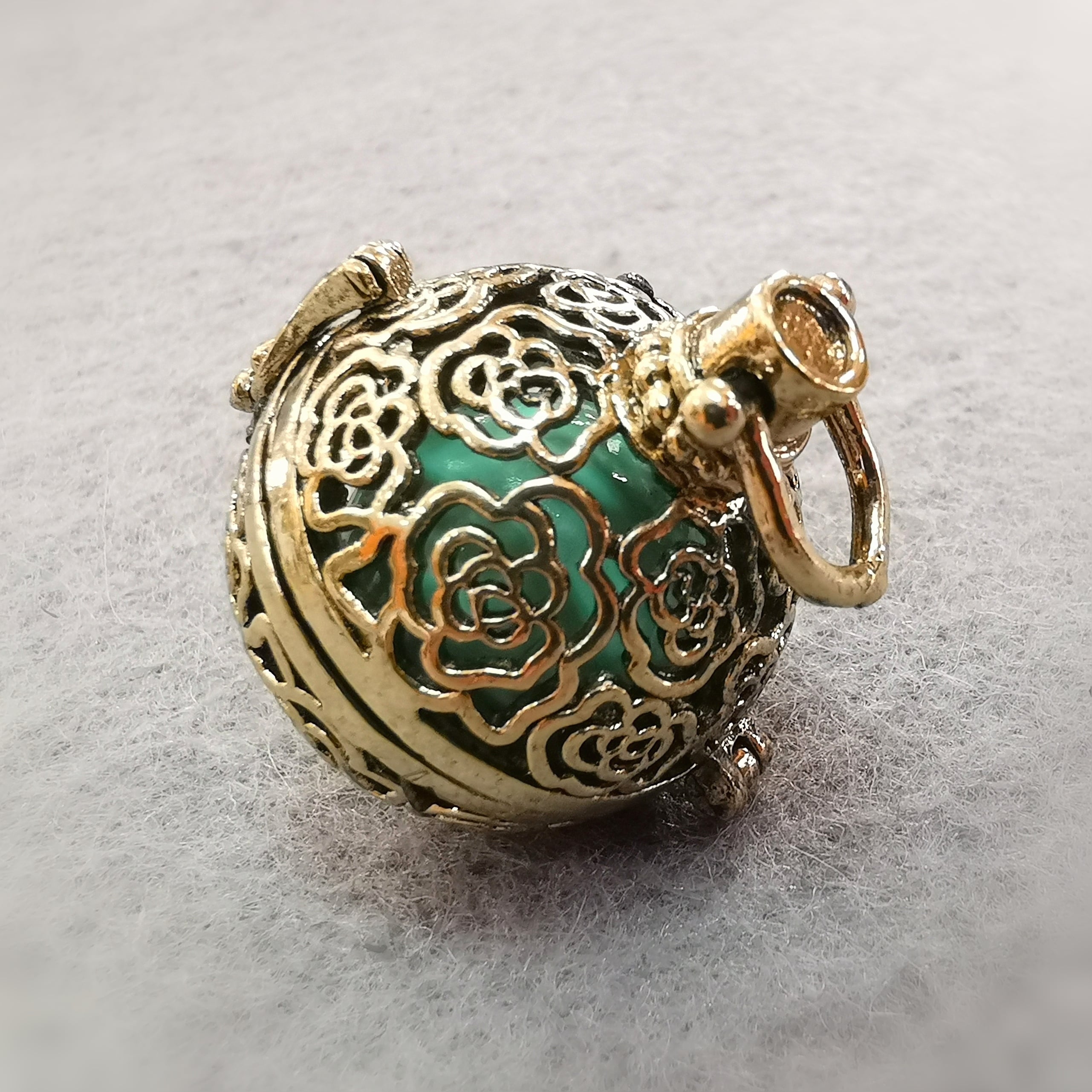 Engelsrufer Klangkugel Anhänger goldfarben, Metall, Fashion Boho Schmuck Anhänger, Innenkugel mint grün