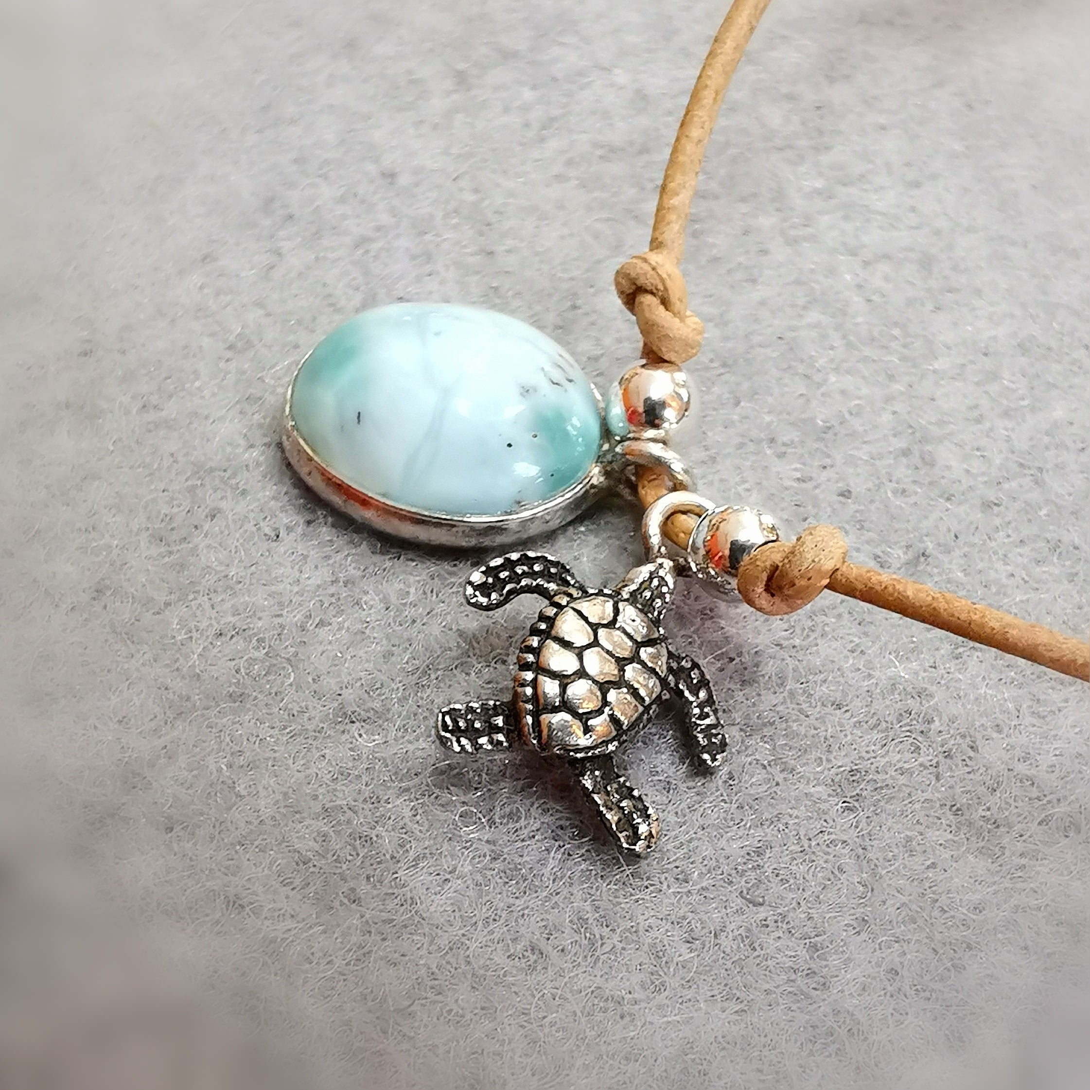 Larimar Edelstein Schildkröte Krafttier Leder Karma Kette, Chakra Reiki Talisman, Gelassenheit