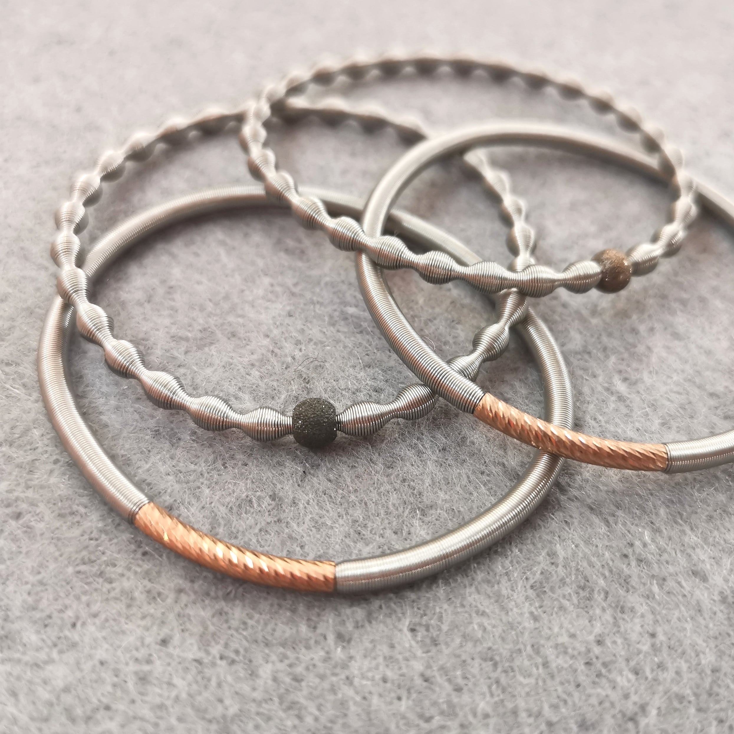 Armband Fusskettchen Edelstahl Spirale mit Gold, Boho Schmuck alle Größen vergoldet