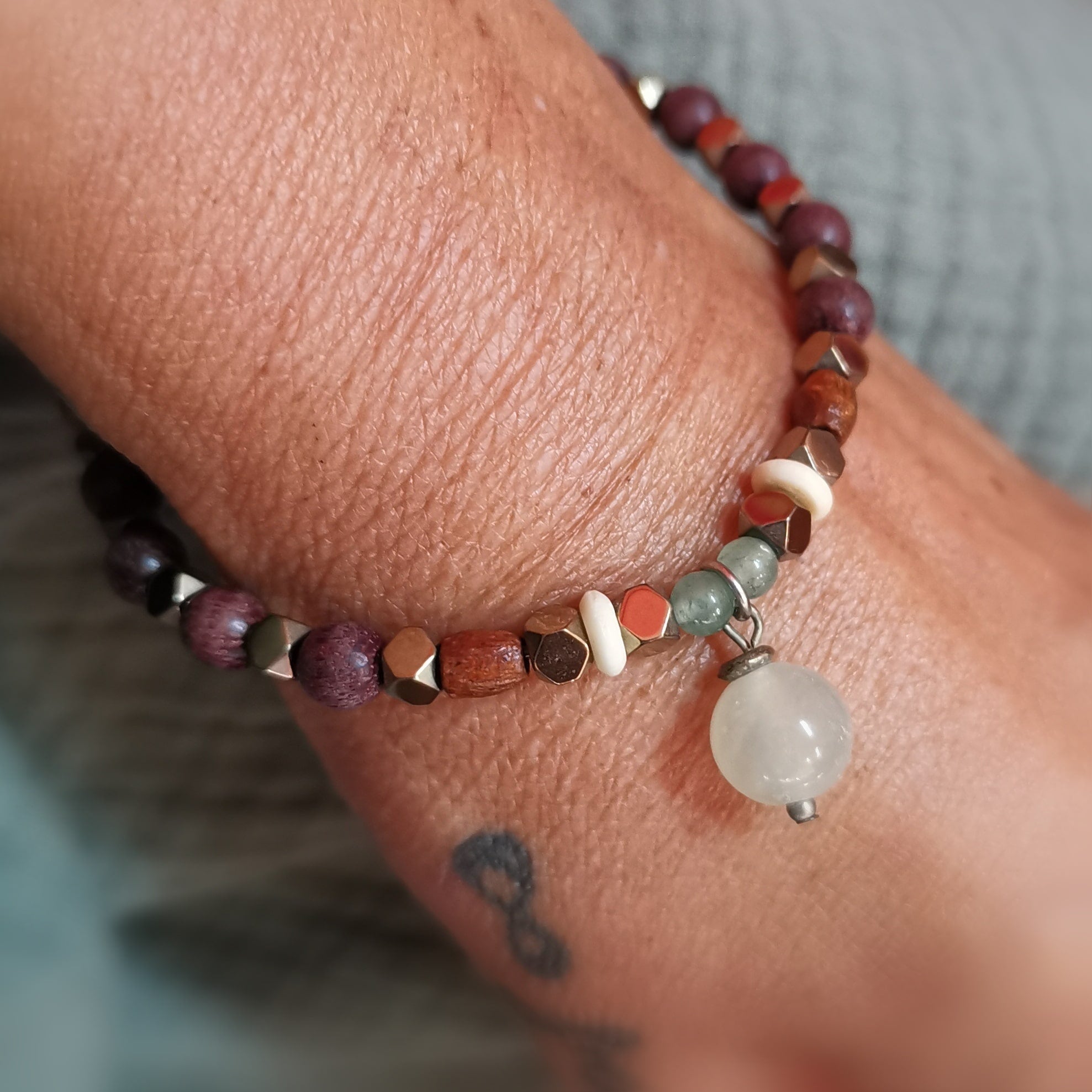 Hämatit Jade Edelstein Veilchen Holz Boho Karma Armband, Gesundheit und Kraft