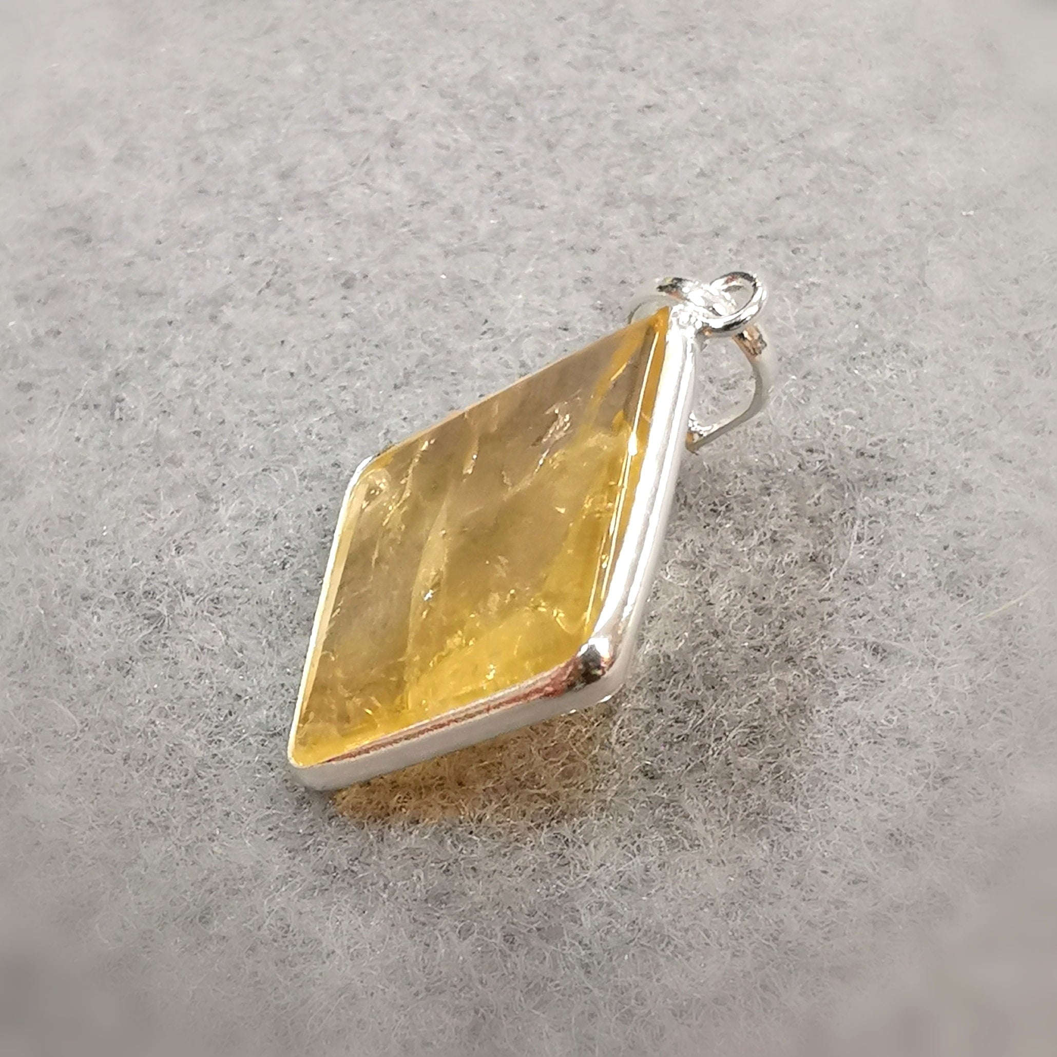 Citrin Pyramide Edelstein Sterlingsilber Karma Anhänger Solarplexus Chakra, geweiht, Sonnenlicht