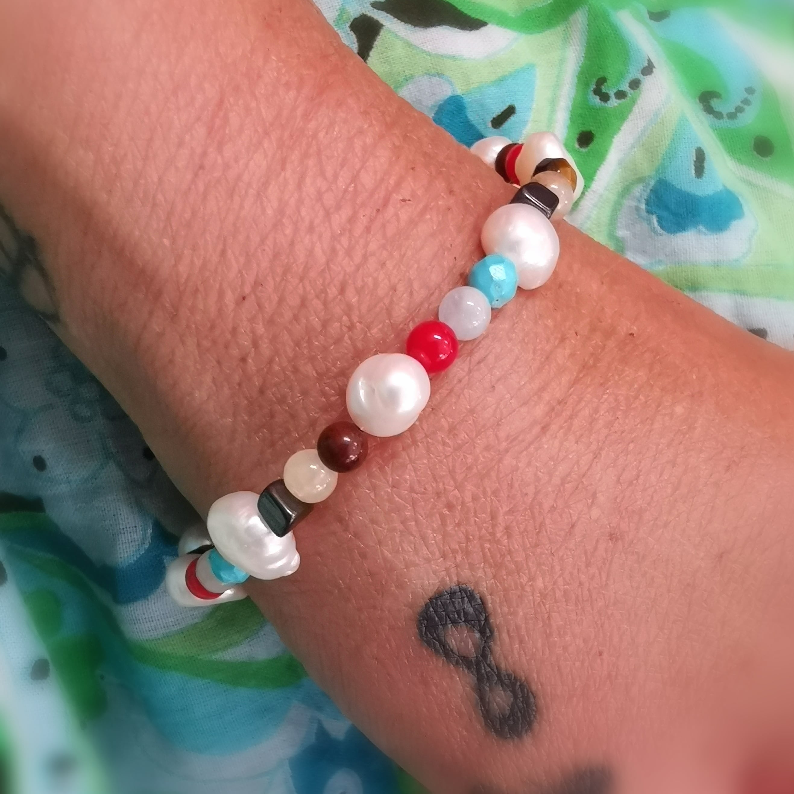 "1000 Kostbarkeiten" Liebe Lebensfreude Leichtigkeit, Edelstein Mix mit Perle, Karma Armband