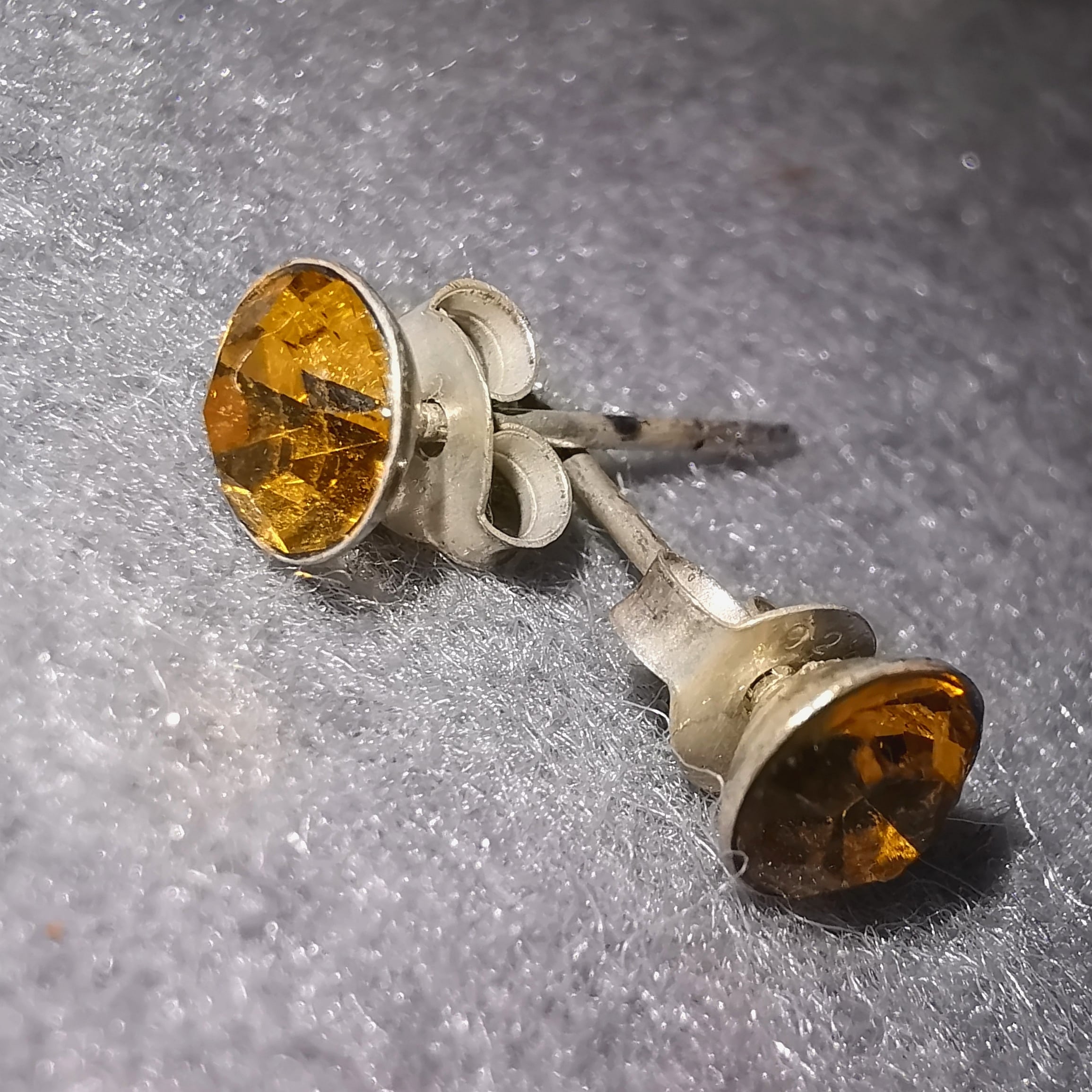 Ohrstecker Swarovski Sterlingsilber, lichtvolle Kristall Ohrringe, Orange: Sanftheit, Seelenbefreiung