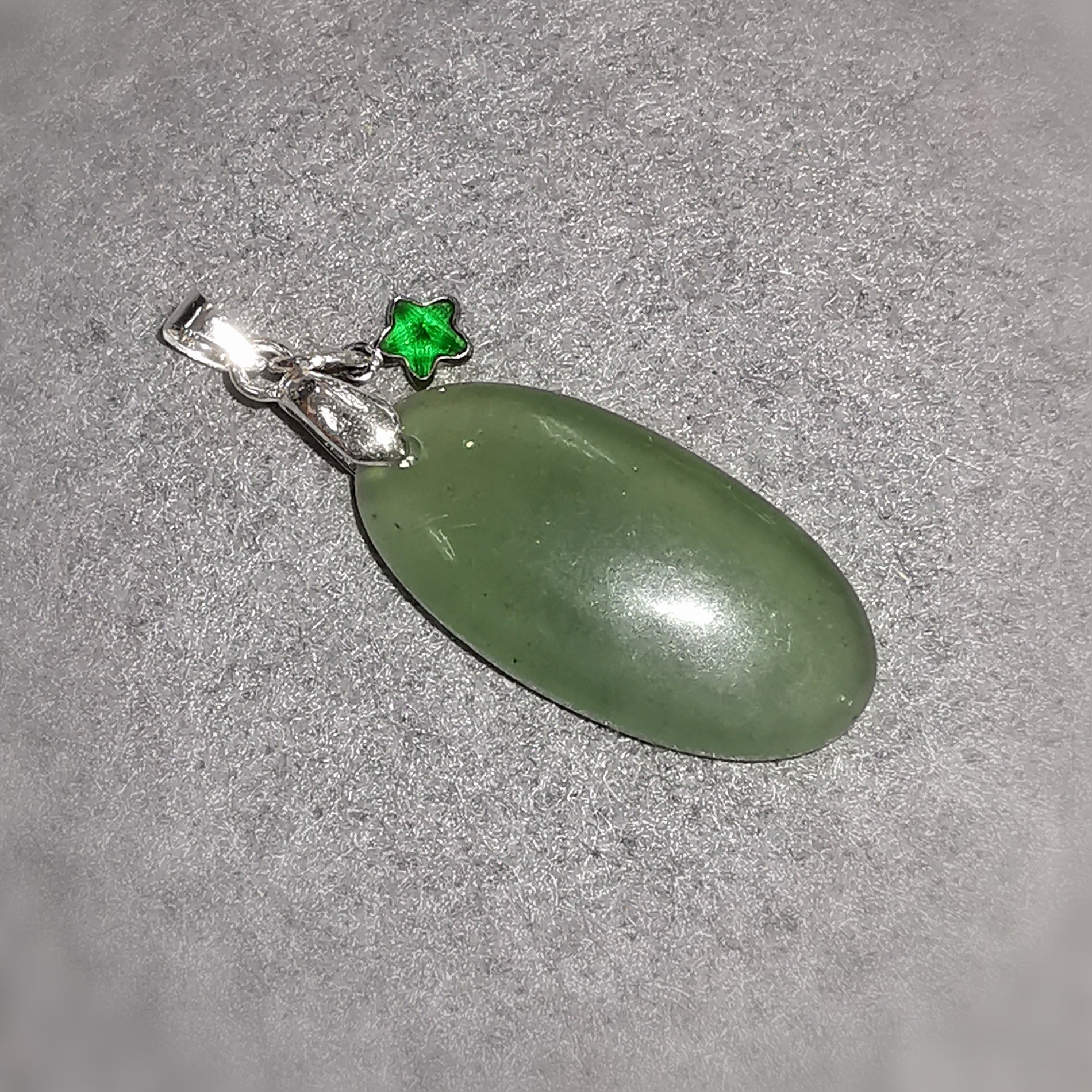 Nephrit Jade Edelstein Karma Zirkon Seestern Anhänger grün, Herzschutz, geweiht