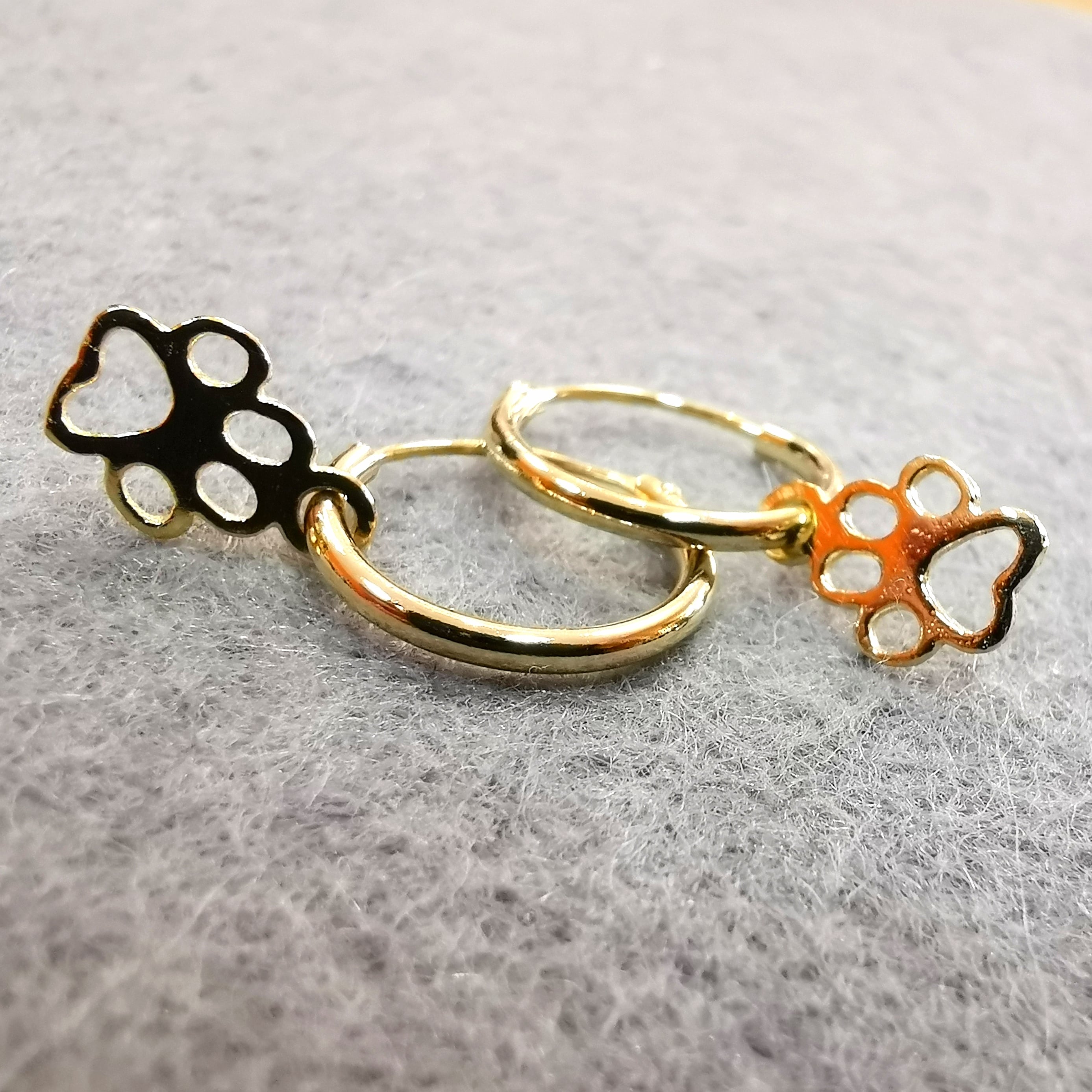 🐾 Pfoten Tatzen Ohrringe Hoops Creolen Gold Seelentier Hund Katze, Pfötchen –  Seelenverbindung
