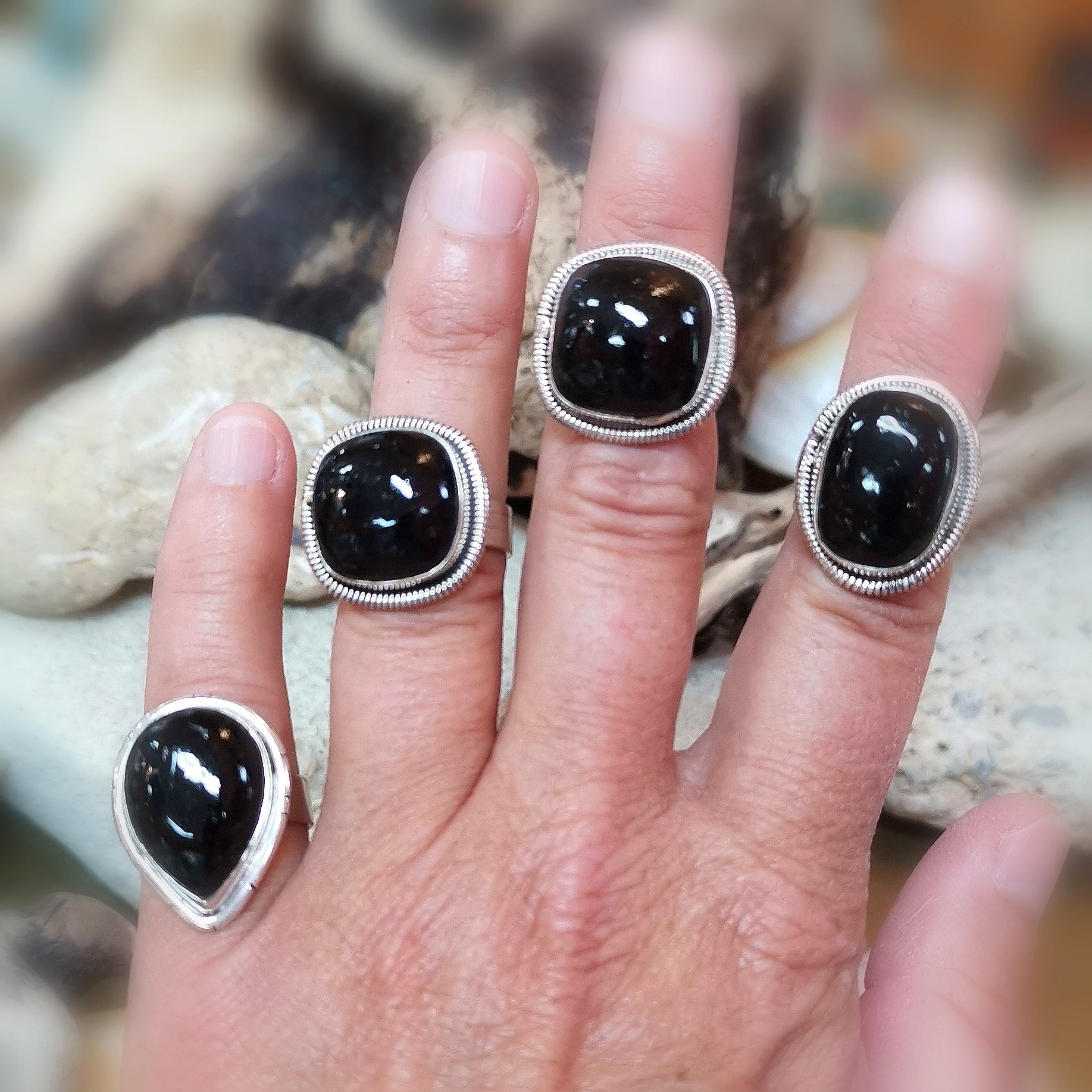 💎 Turmalin Edelstein Heilstein Ring quadratisch – geweiht für Schutz & Aurakraft