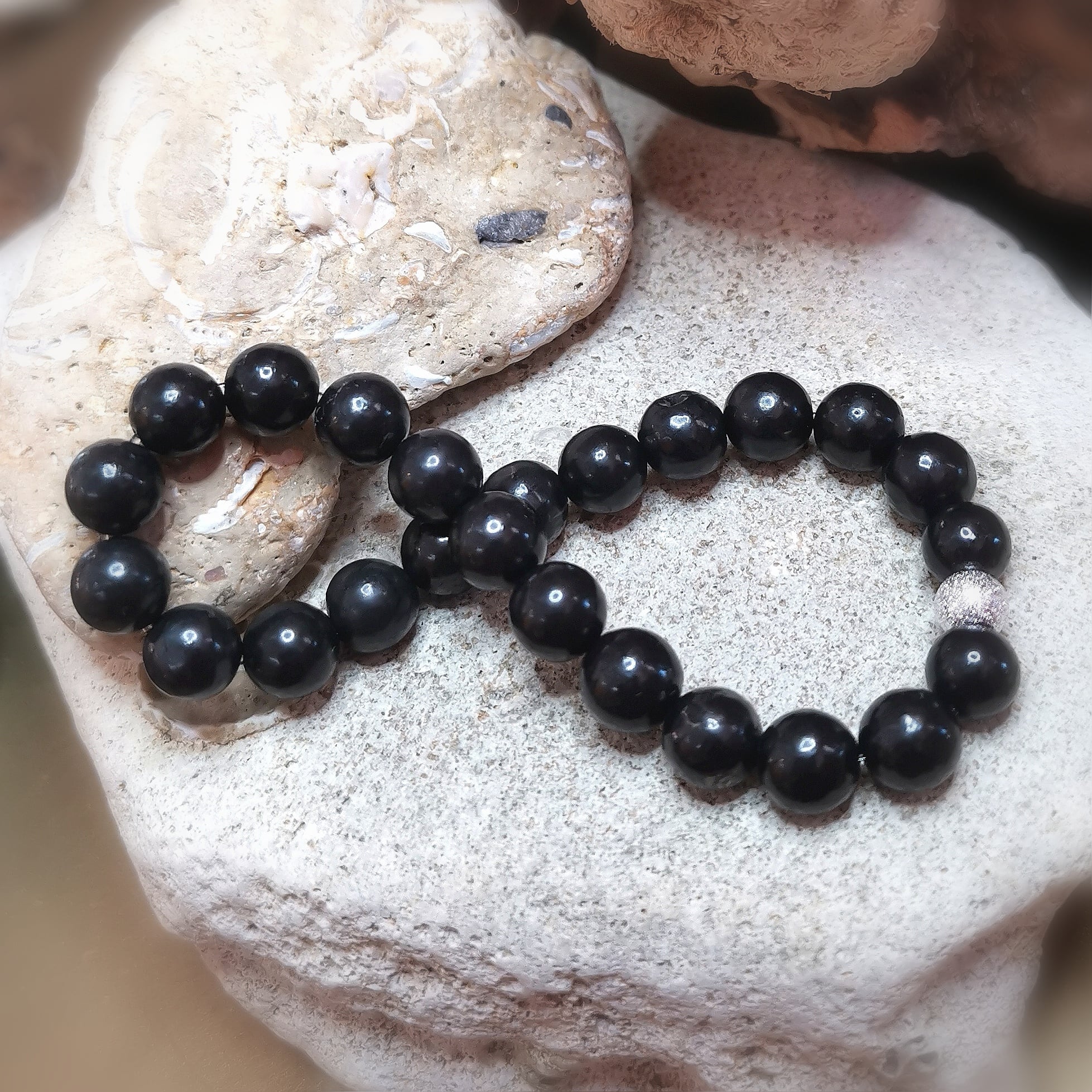 Edel Schungit Aura Schutz Karma Armband Glitzerperle – geweiht für innere Stärke & energetische Reinigung