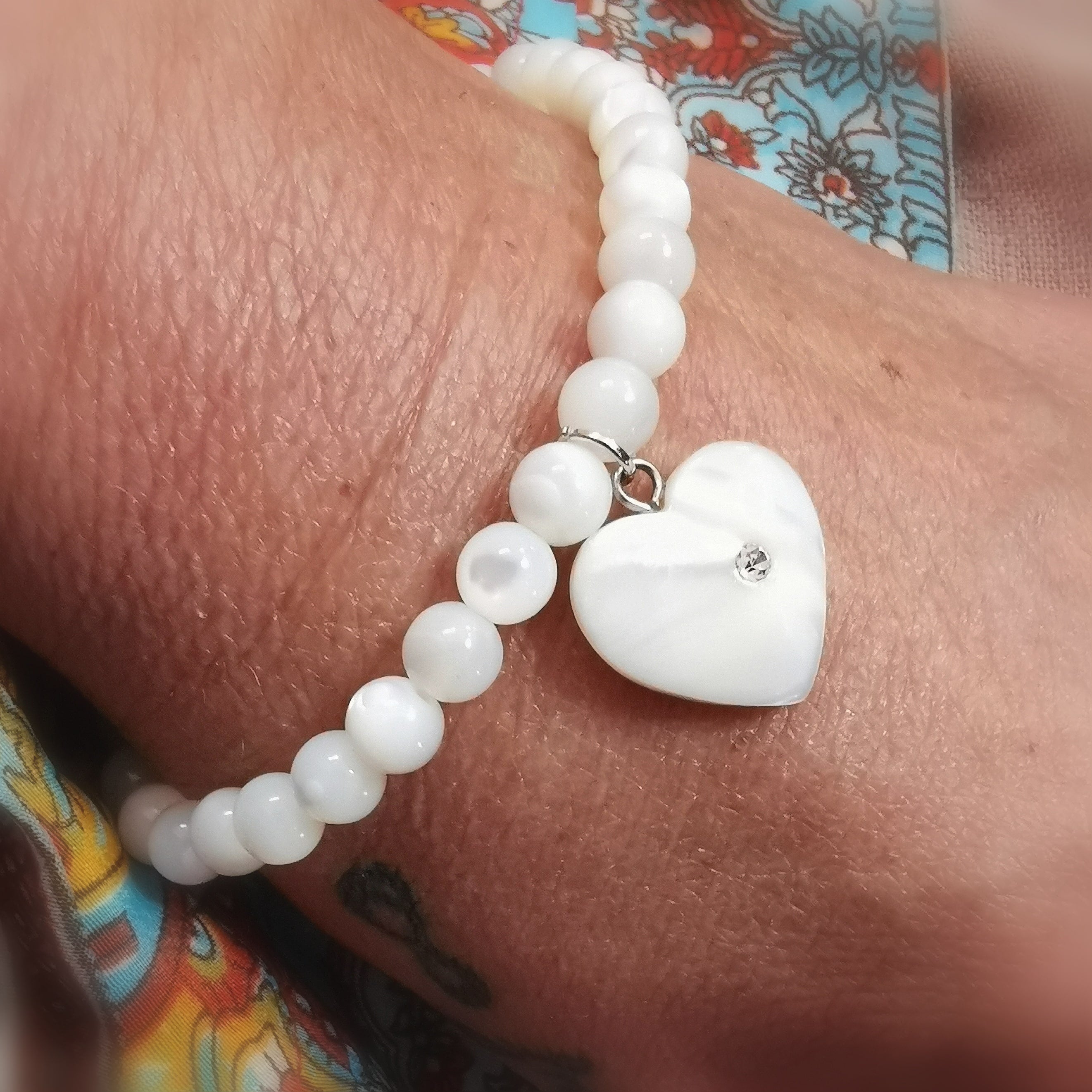 🌊 Perlmutt Herz Karma Armband – geweiht für Sanftheit, Schutz & liebevolle Wandlung