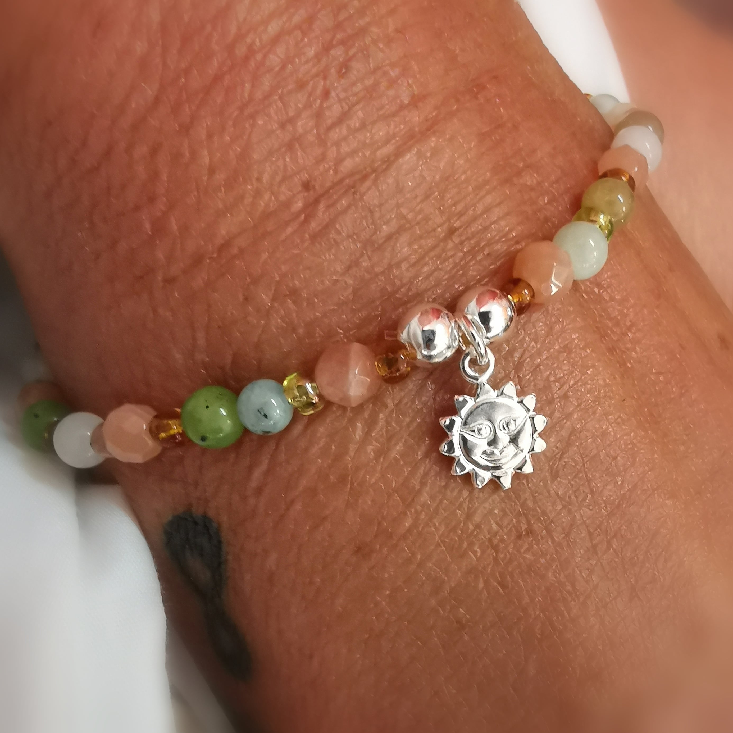 ☀️ Sonnenlicht Karma Edelstein Armband – geweiht für Lebensfreude, Klarheit & Vertrauen