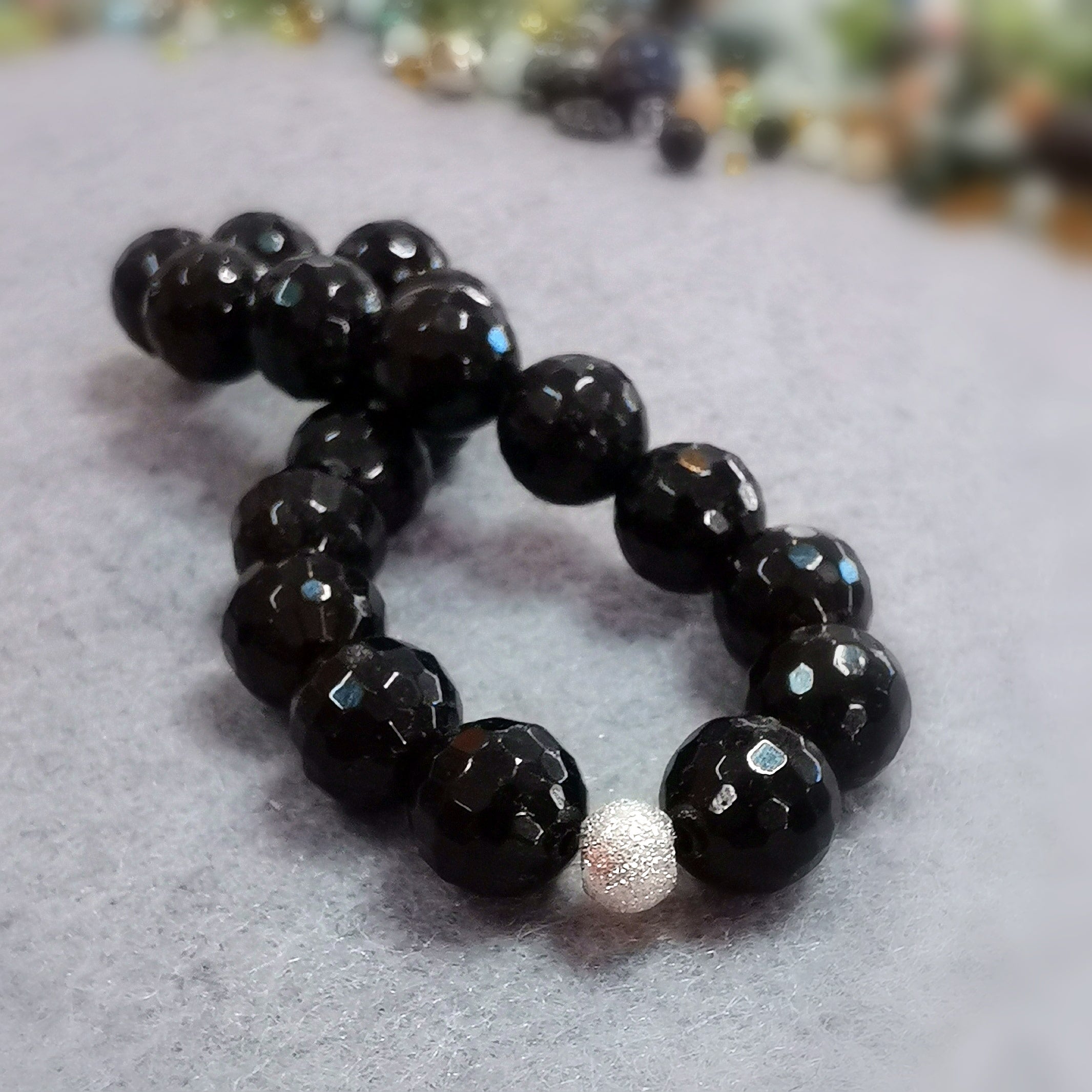 🖤 Onyx Extra Edelstein Karma Armband – geweiht für Schutz, Kraft & Erdung