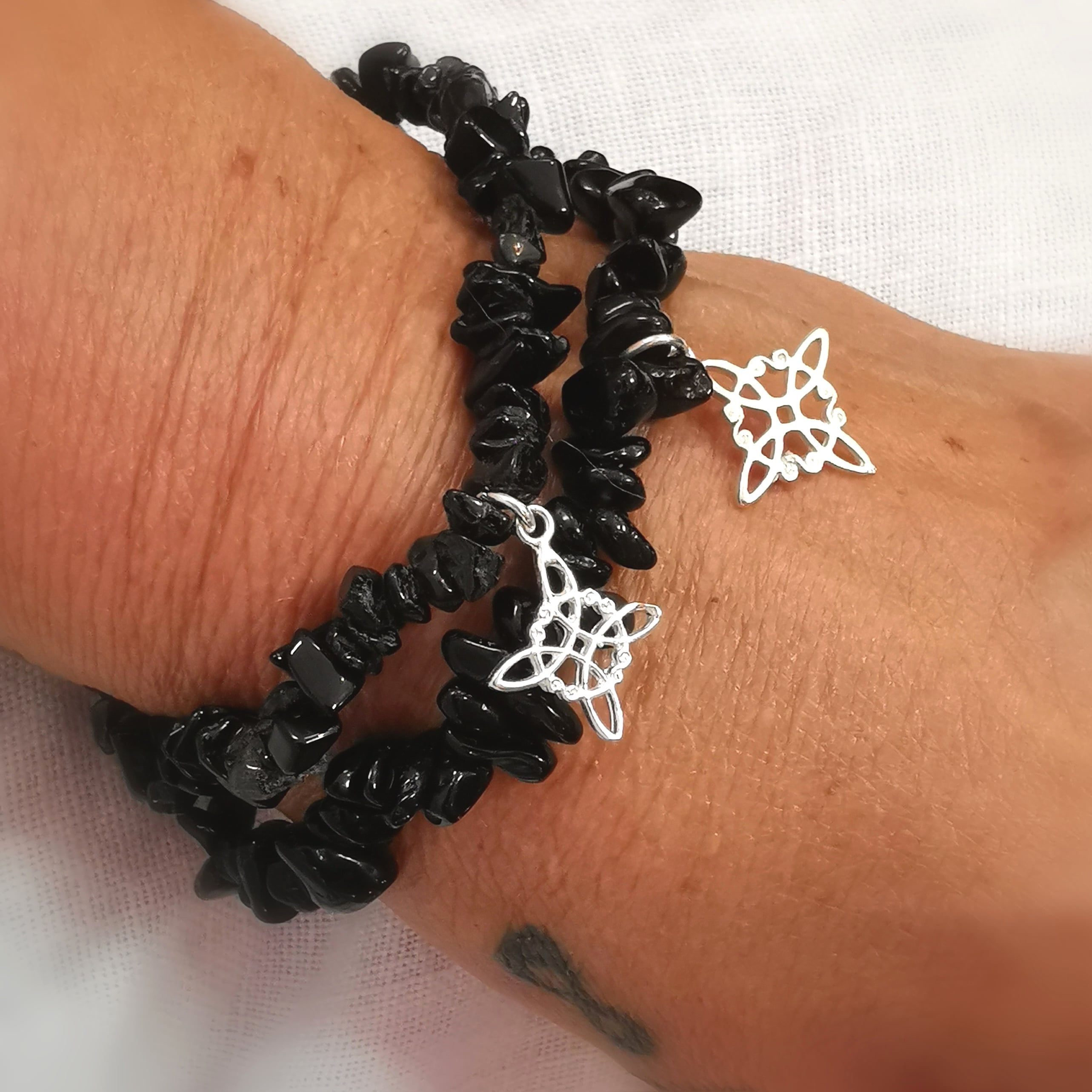 💎 Turmalin Hexenknoten Heilstein Armband – geweiht für Schutz, Klarheit & weibliche Kraft