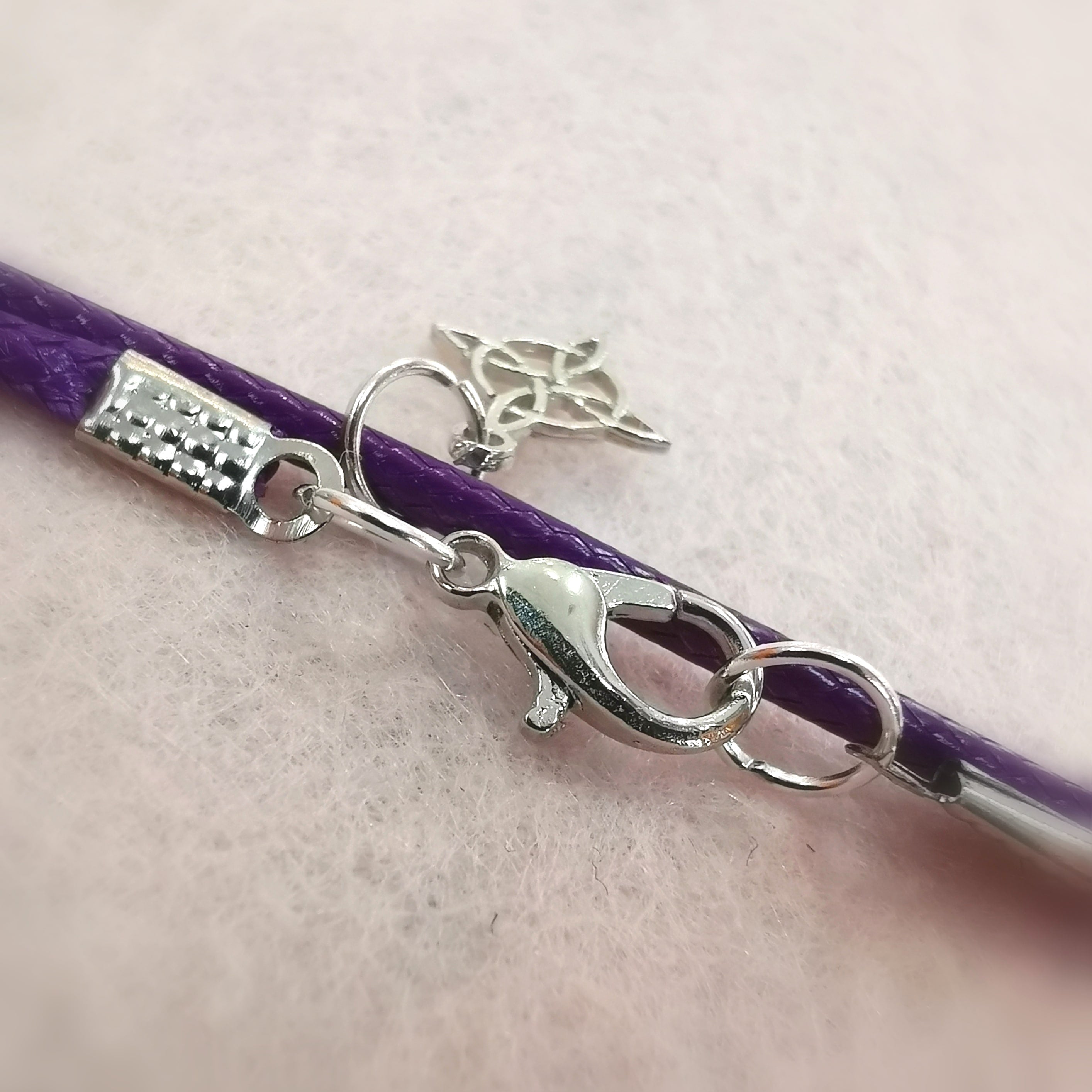 🪄 Hexenknoten Kette lila & silber – Schutz, Weiblichkeit