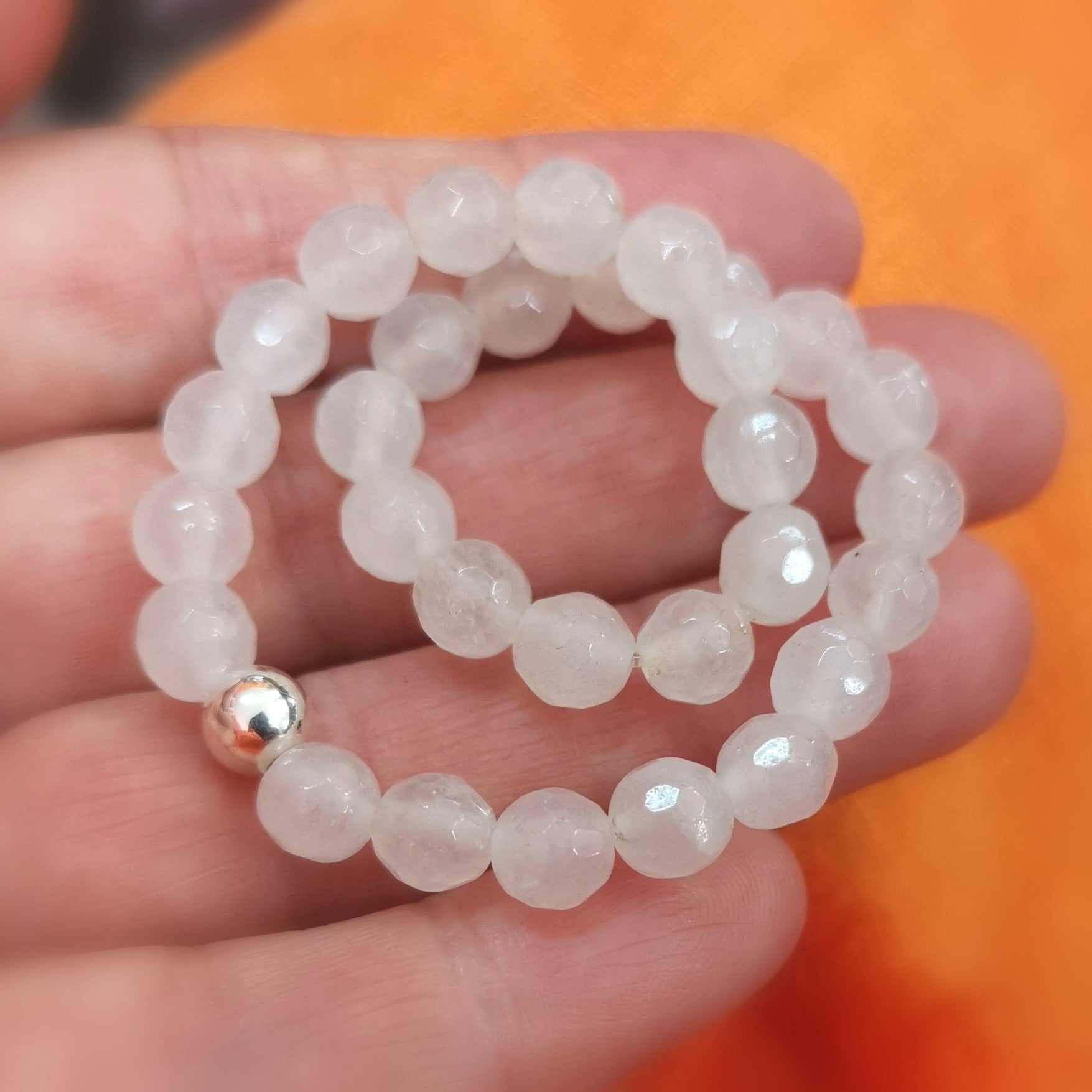 🤍 Weiße Jade Edelstein Armband – geweiht für Gelassenheit, innere Ruhe & Schutz