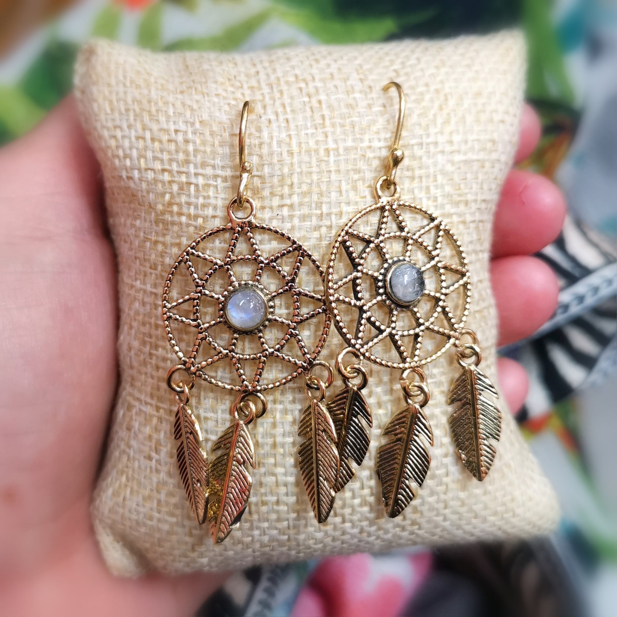 Mondstein Traumfänger Edelstein Boho Ohrhänger – Weiblichkeit, Intuition & emotionale Harmonie